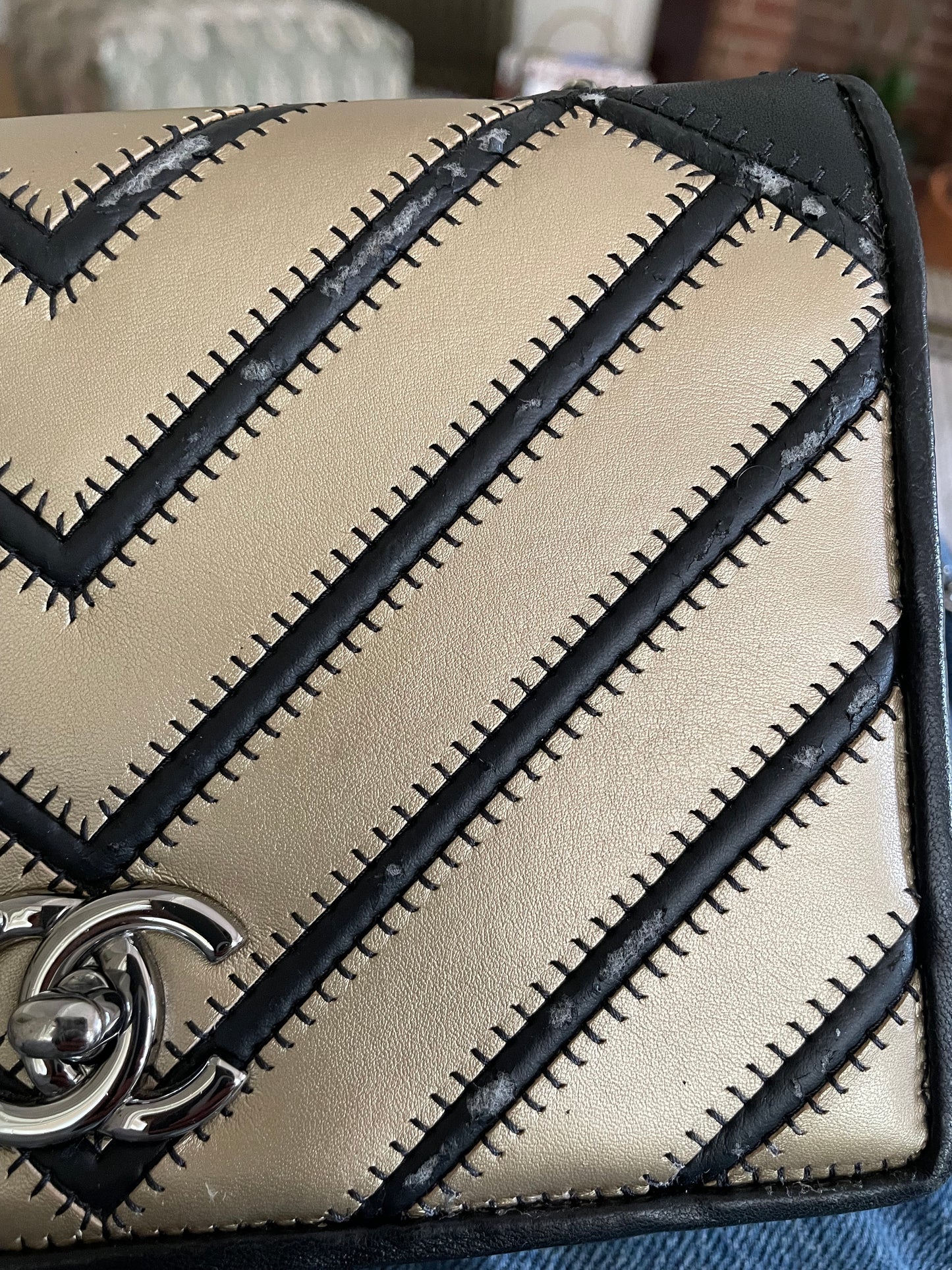 Preloved Chanel Lambskin Grosgrain Chevron
Quilted Couture Flap, Small