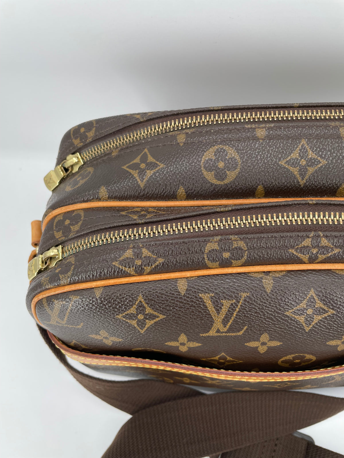 Preloved,  Louis Vuitton Reporter Shoulder Bag, PM