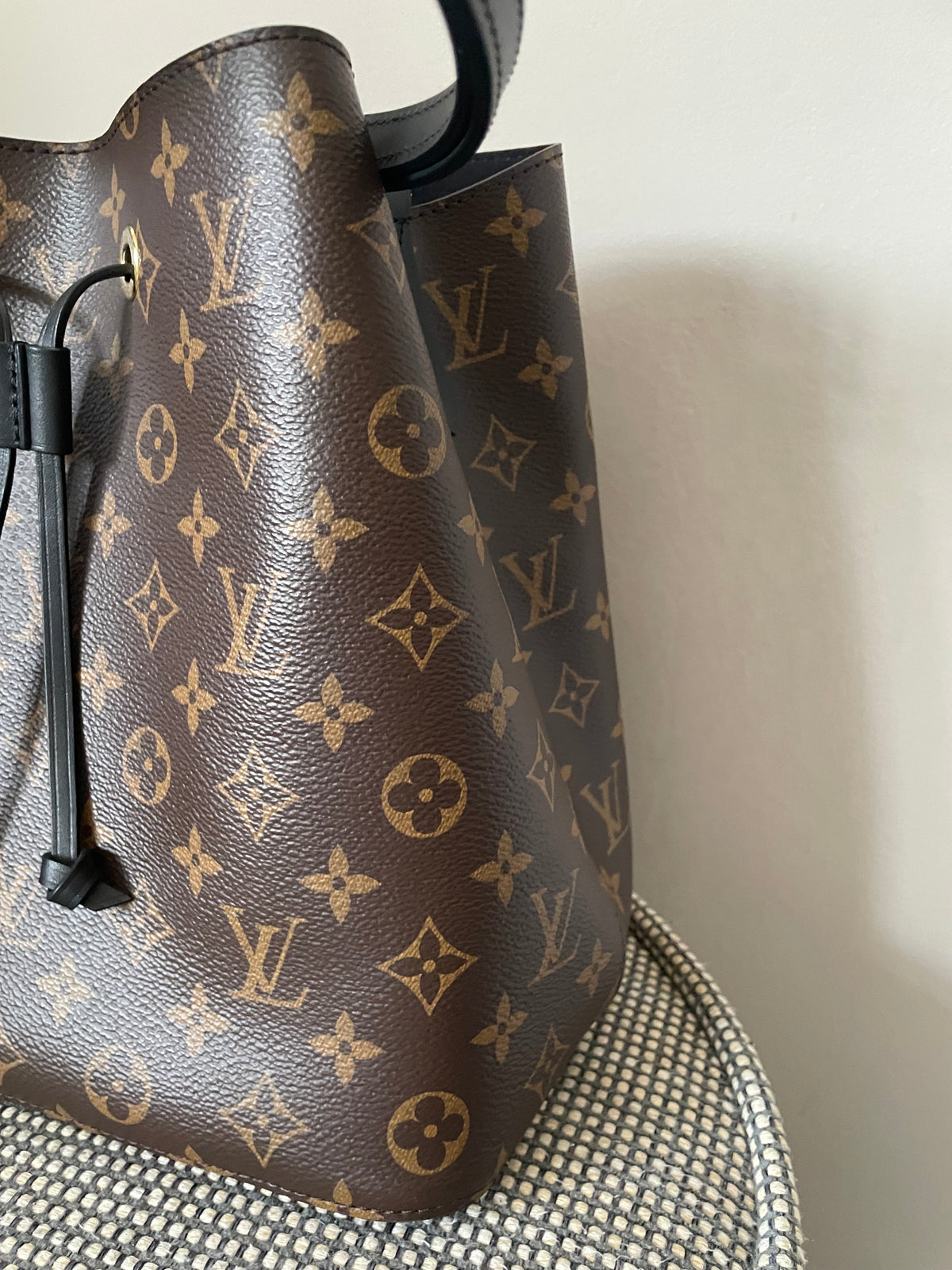 Preloved Louis Vuitton NeoNoe Bucket Bag