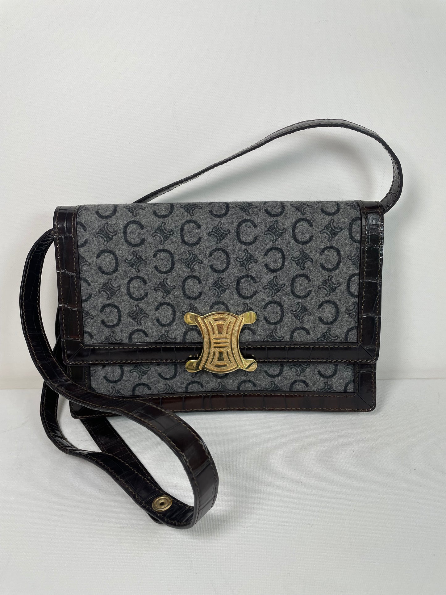 Preloved Celine C Triomphe Shoulder Bag