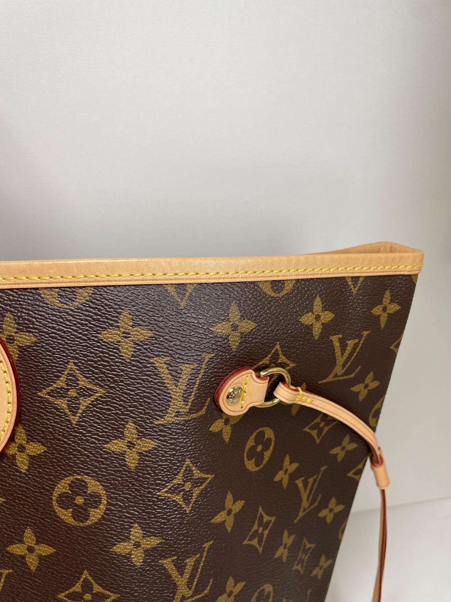 Louis Vuitton Neverfull Shopping Tote Bag, GM