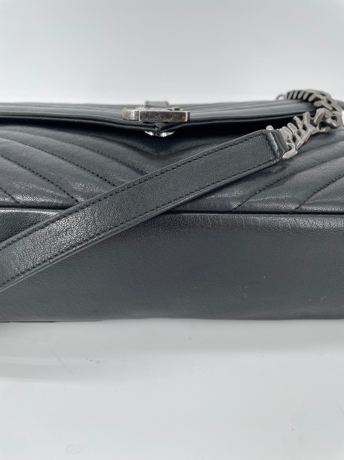 Preloved Saint Laurent Matelasse Chevron Monogram College Bag, Large