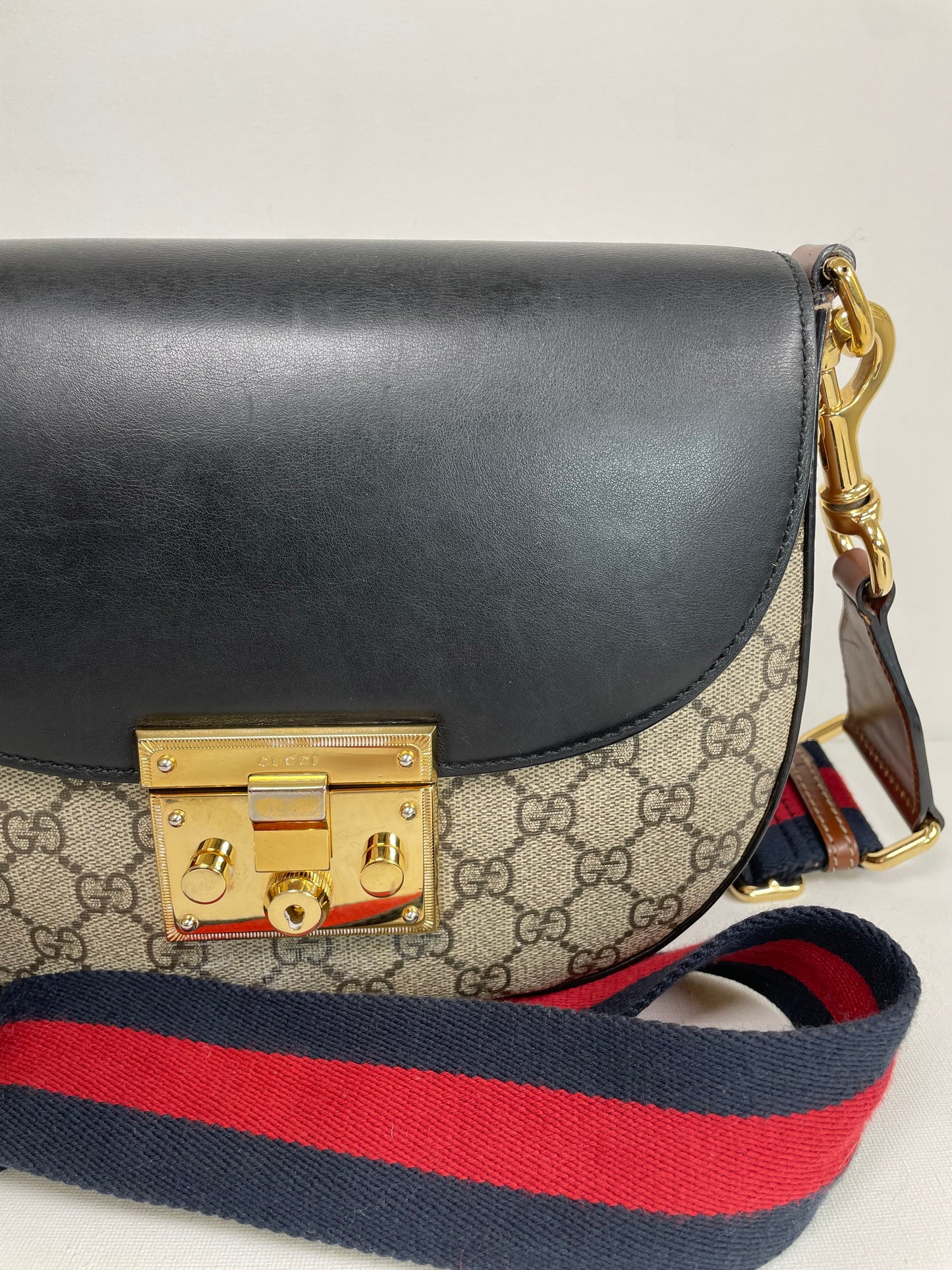 Preloved Gucci GG Supreme Monogram Saddle Lock Messenger Shoulder Bag, Small