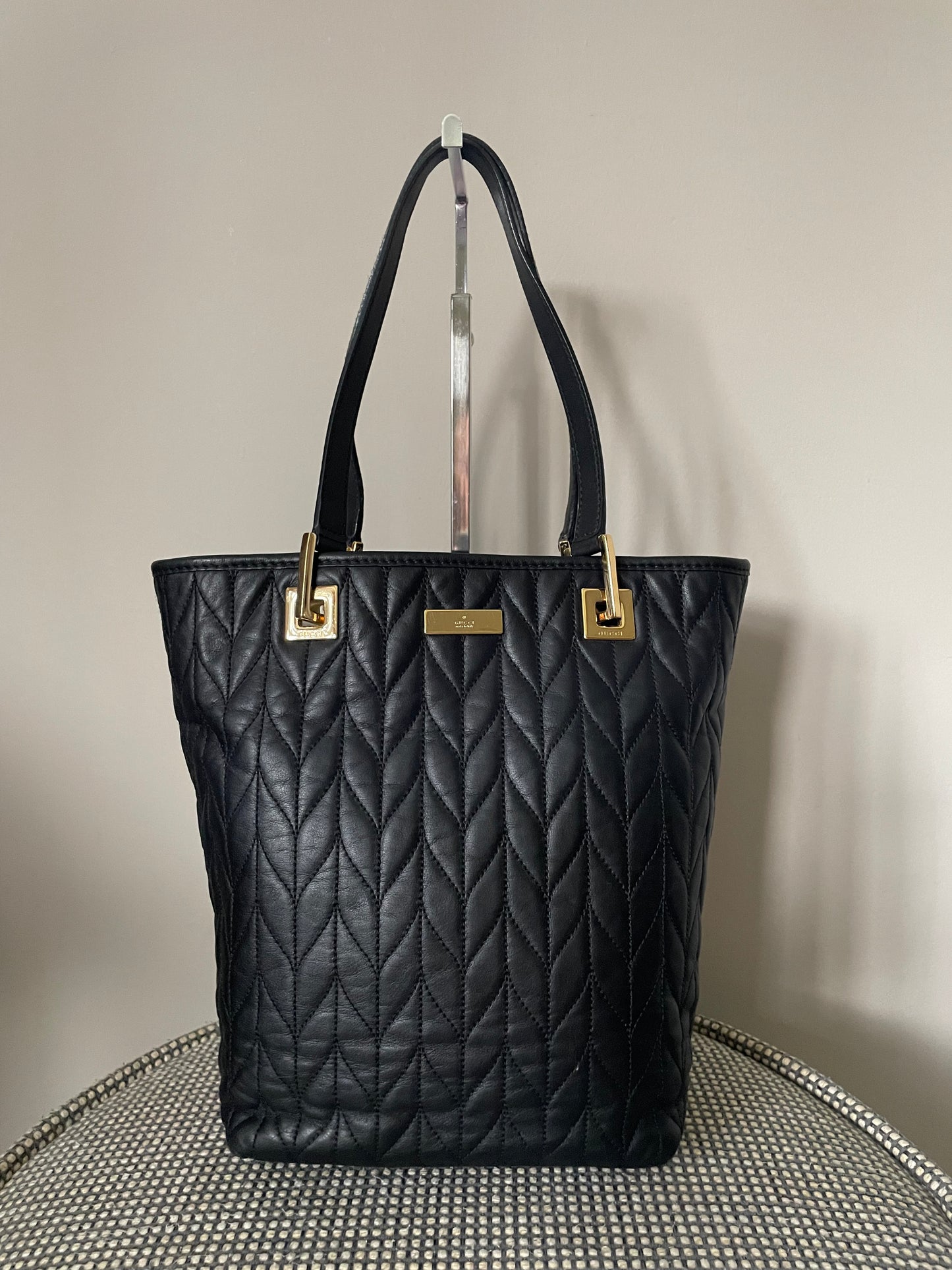 Preloved Gucci Quilted Bucket Top Handle Tote Bag, Small