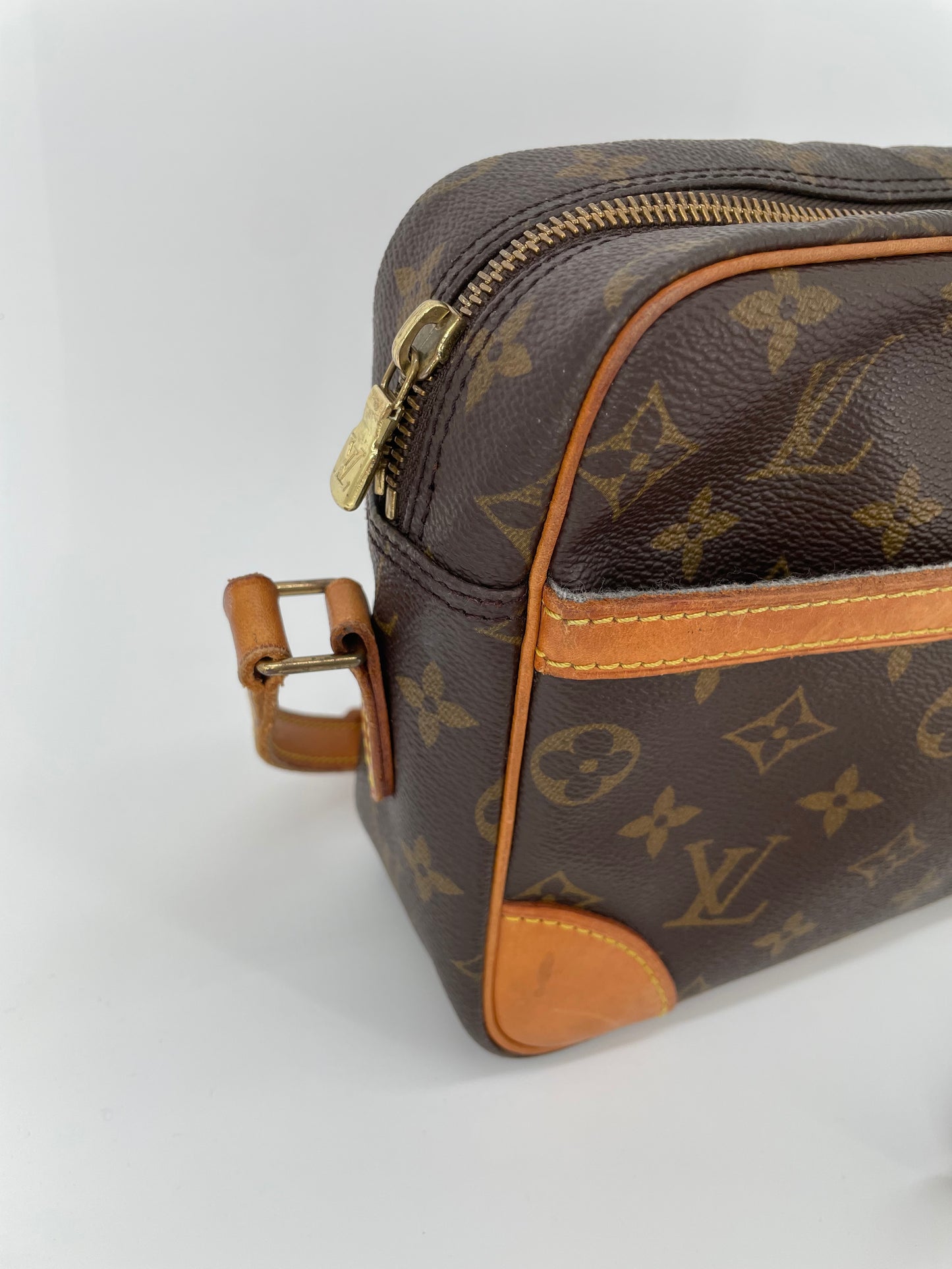 Preloved Vintage Louis Vuitton Canvas Trocadero Bag