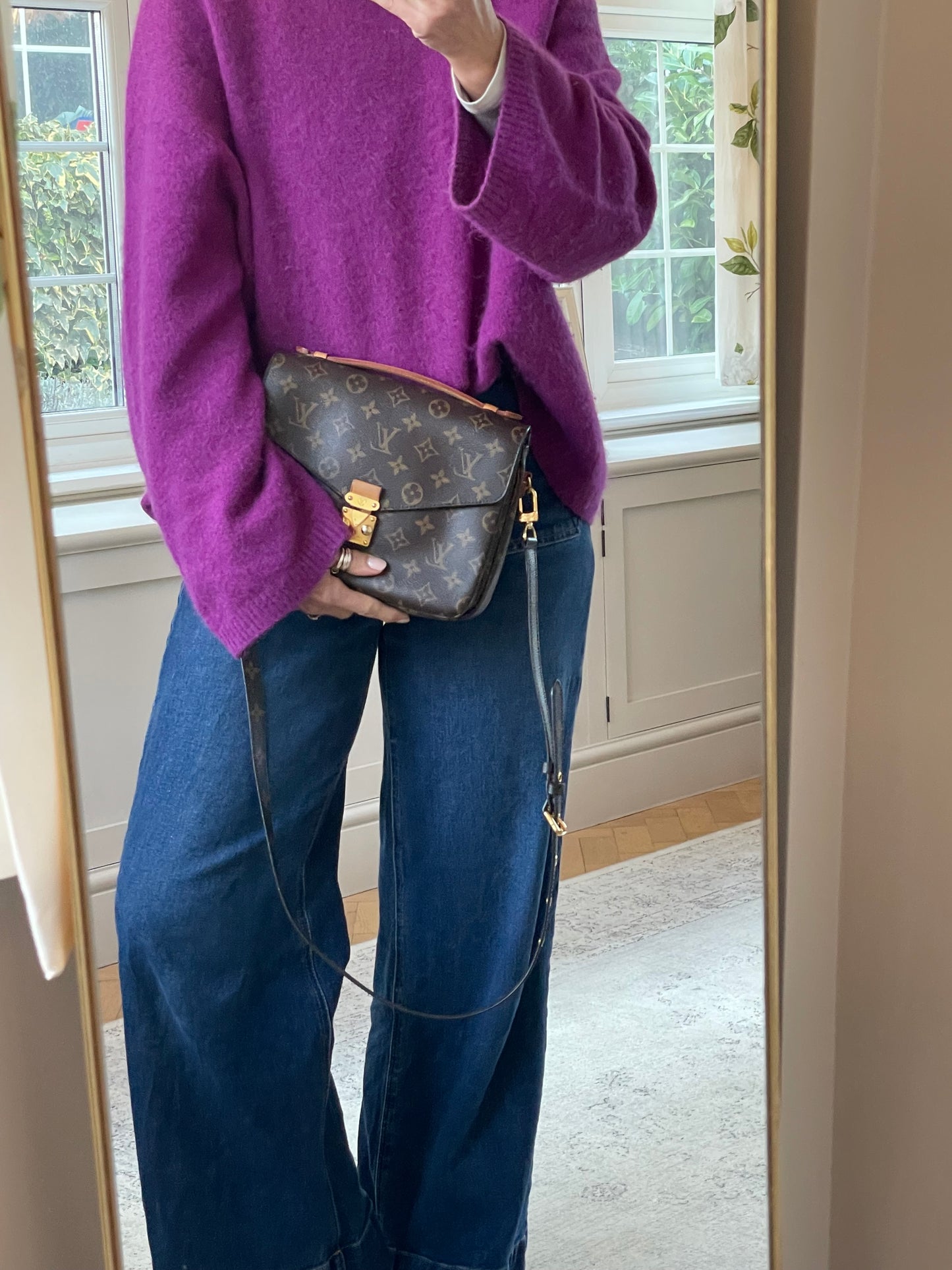 Preloved Louis Vuitton Pochette Metis Crossbody Bag