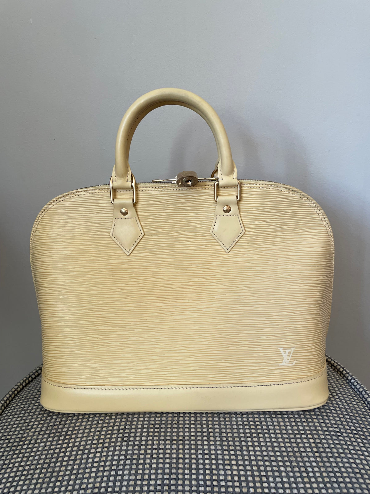 Preloved Louis Vuitton Alma Epi Bag, PM