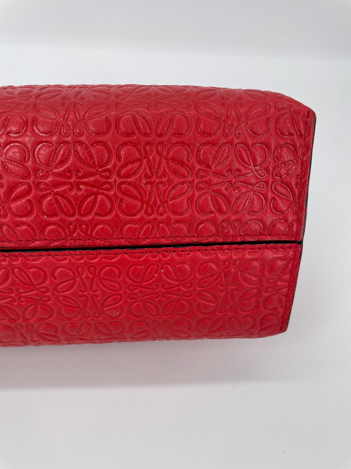 Preloved Loewe Avenue Embossed Shoulder Bag