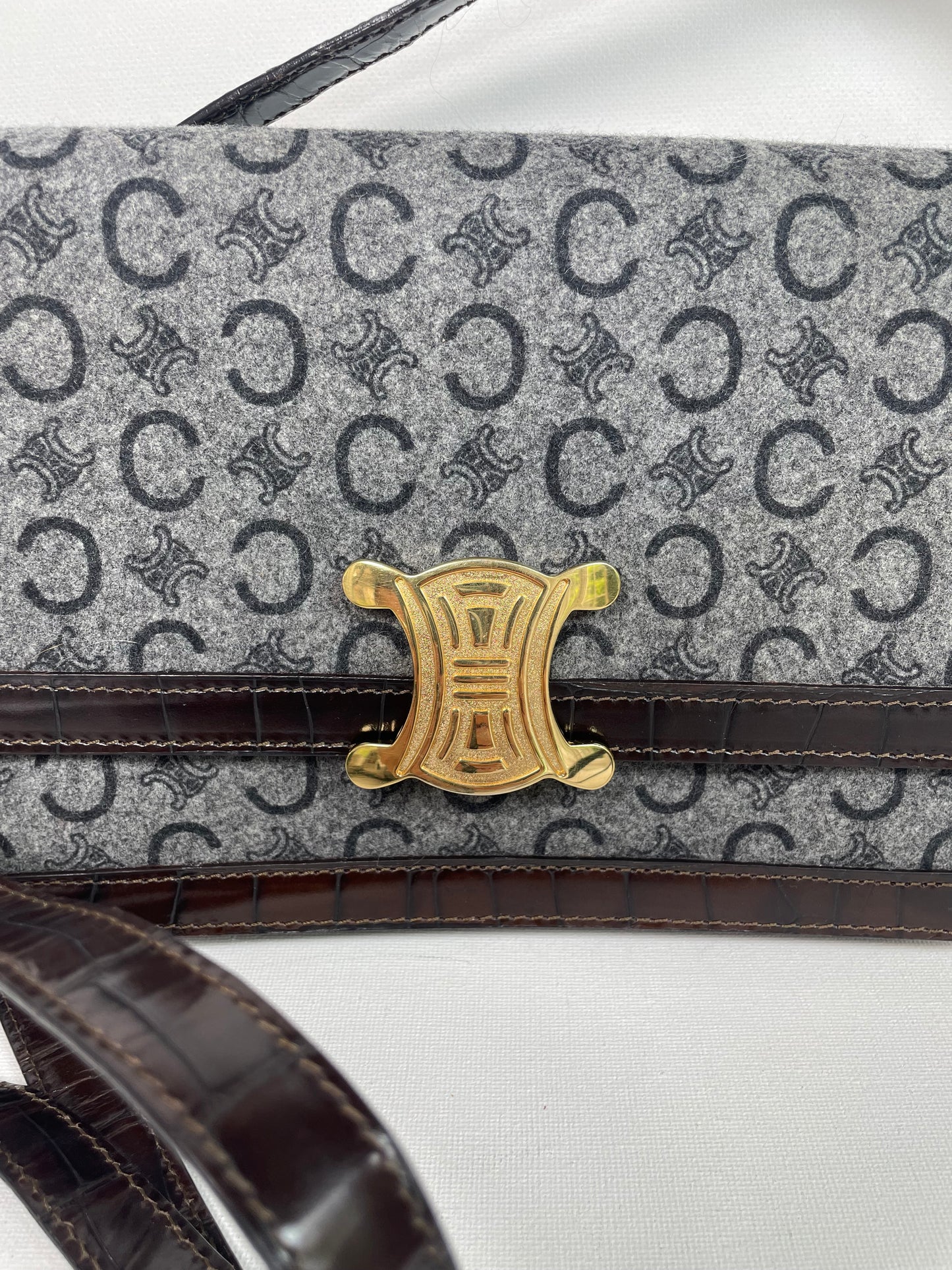 Preloved Celine C Triomphe Shoulder Bag