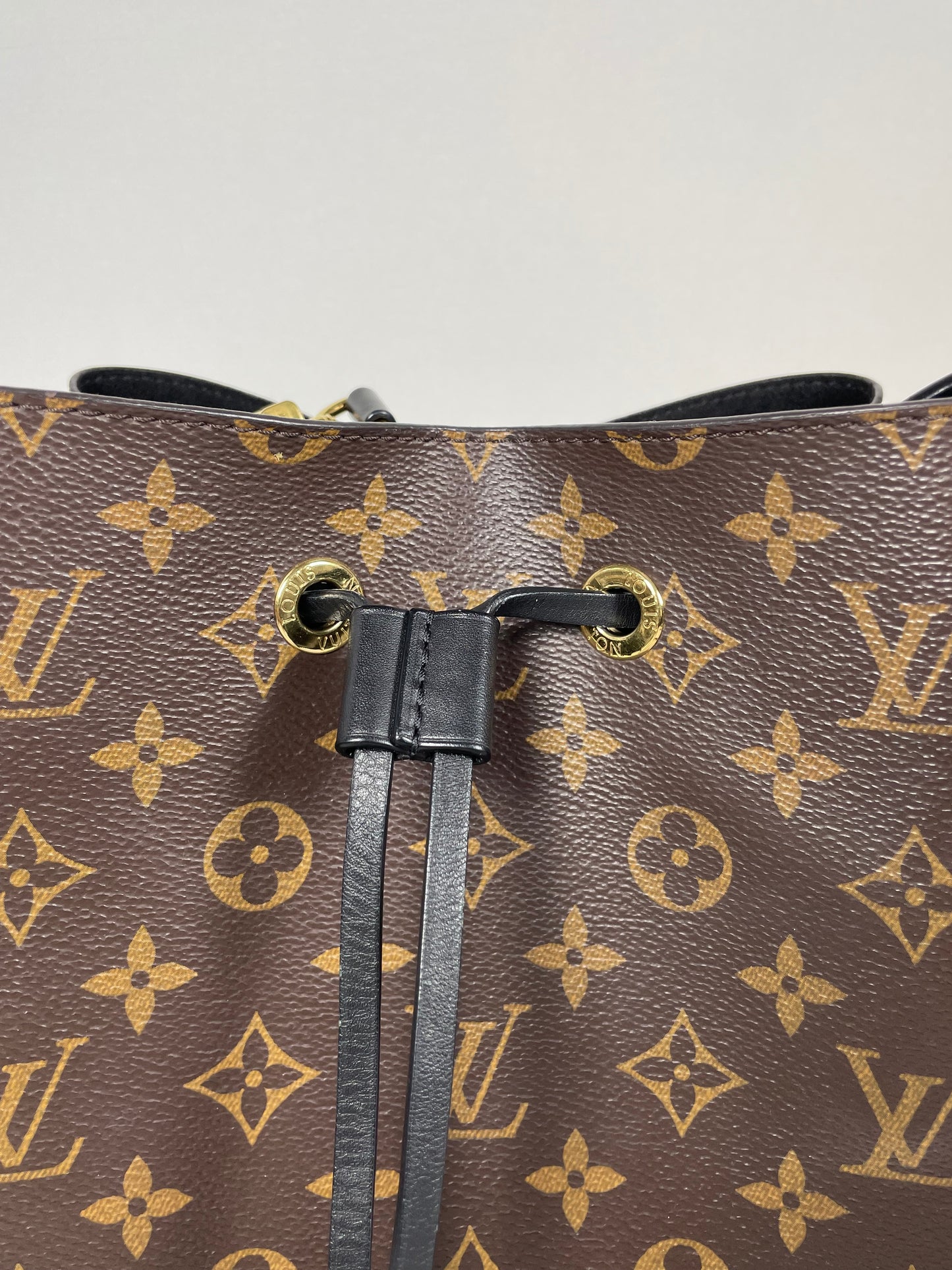 Preloved Louis Vuitton NeoNoe bag