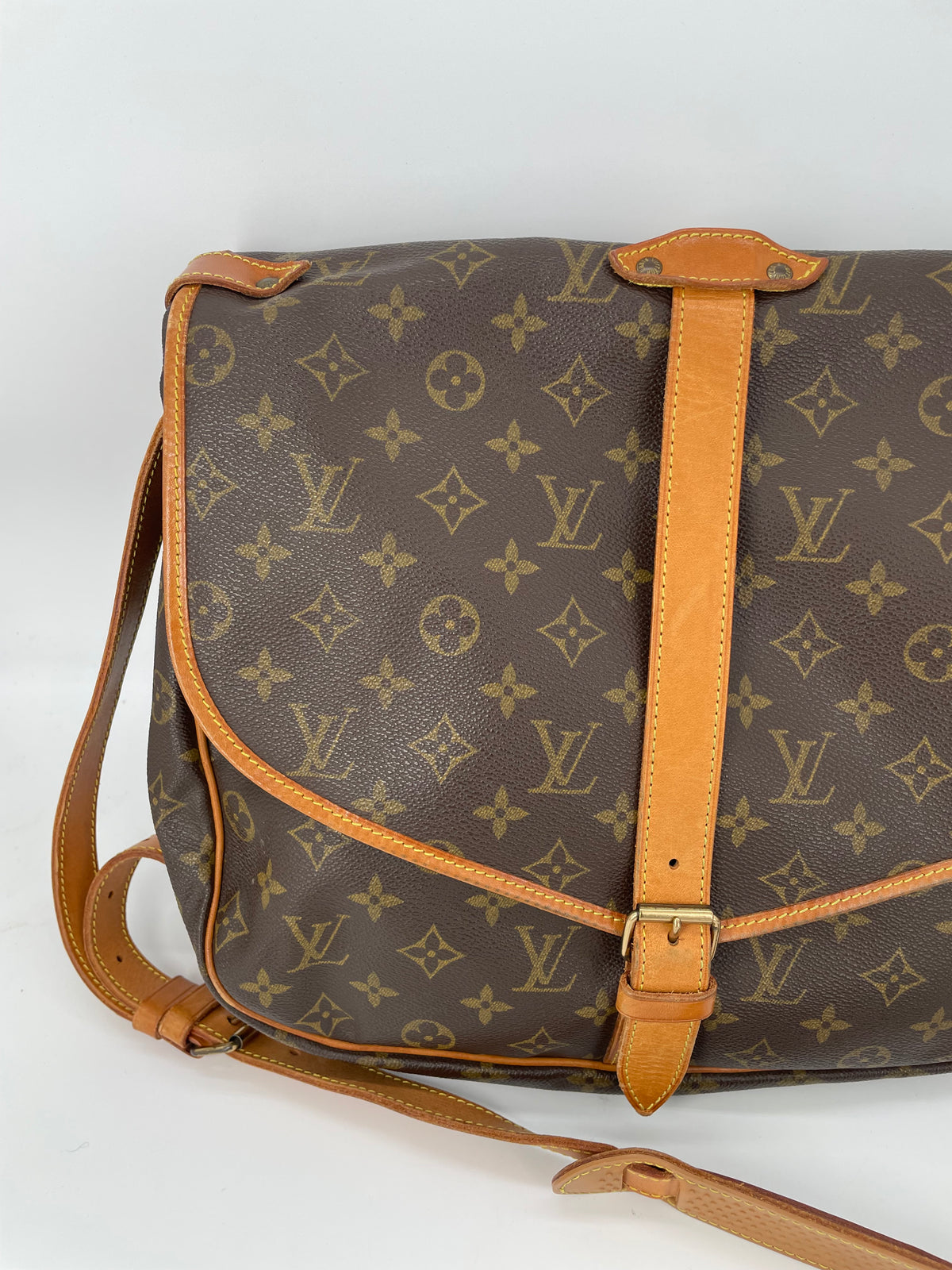 Preloved Vintage Louis Vuitton Saumur 35 Messenger Bag, large