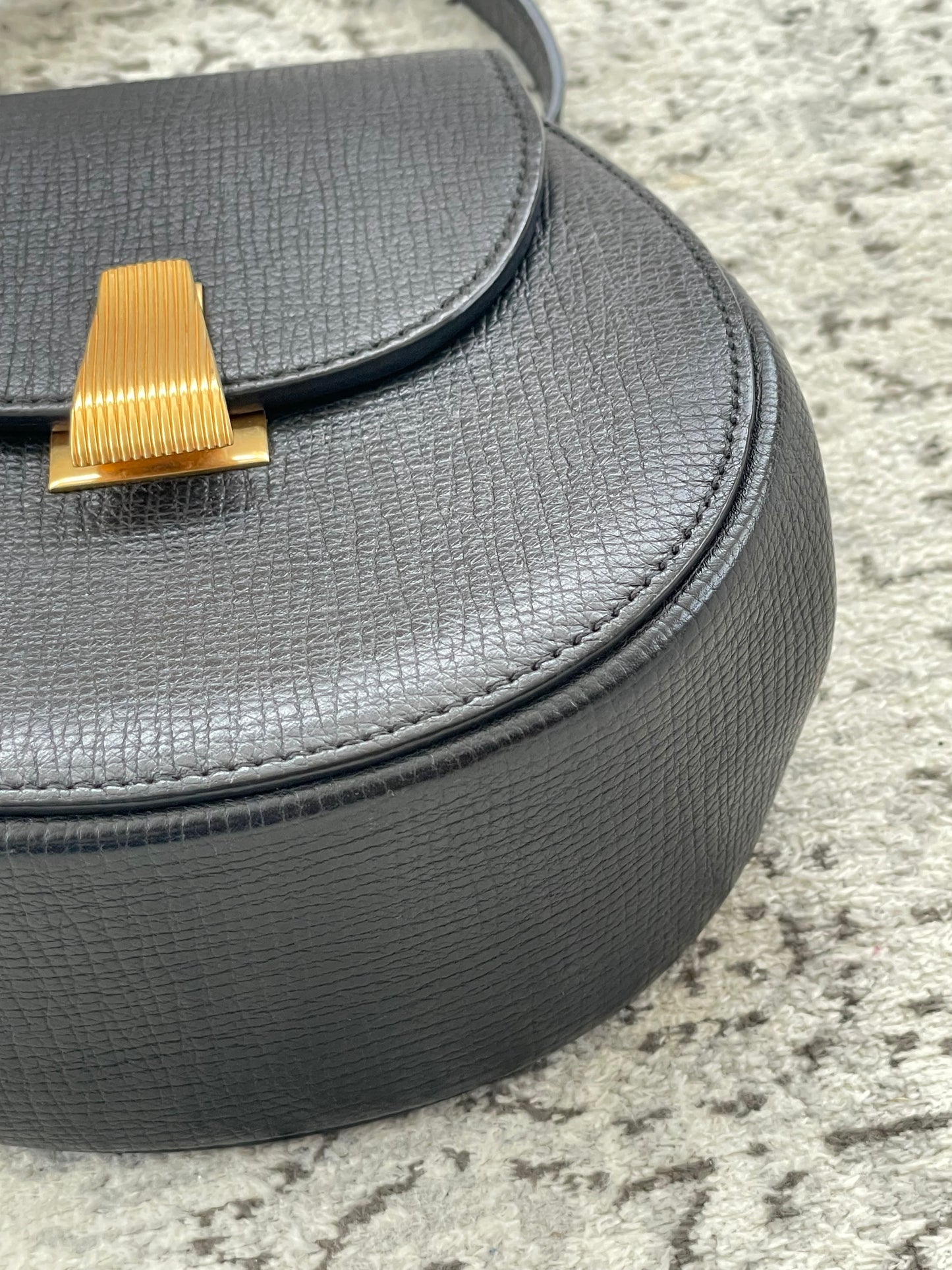 Preloved Bottega Veneta Palmellato Rounded Belt Bag