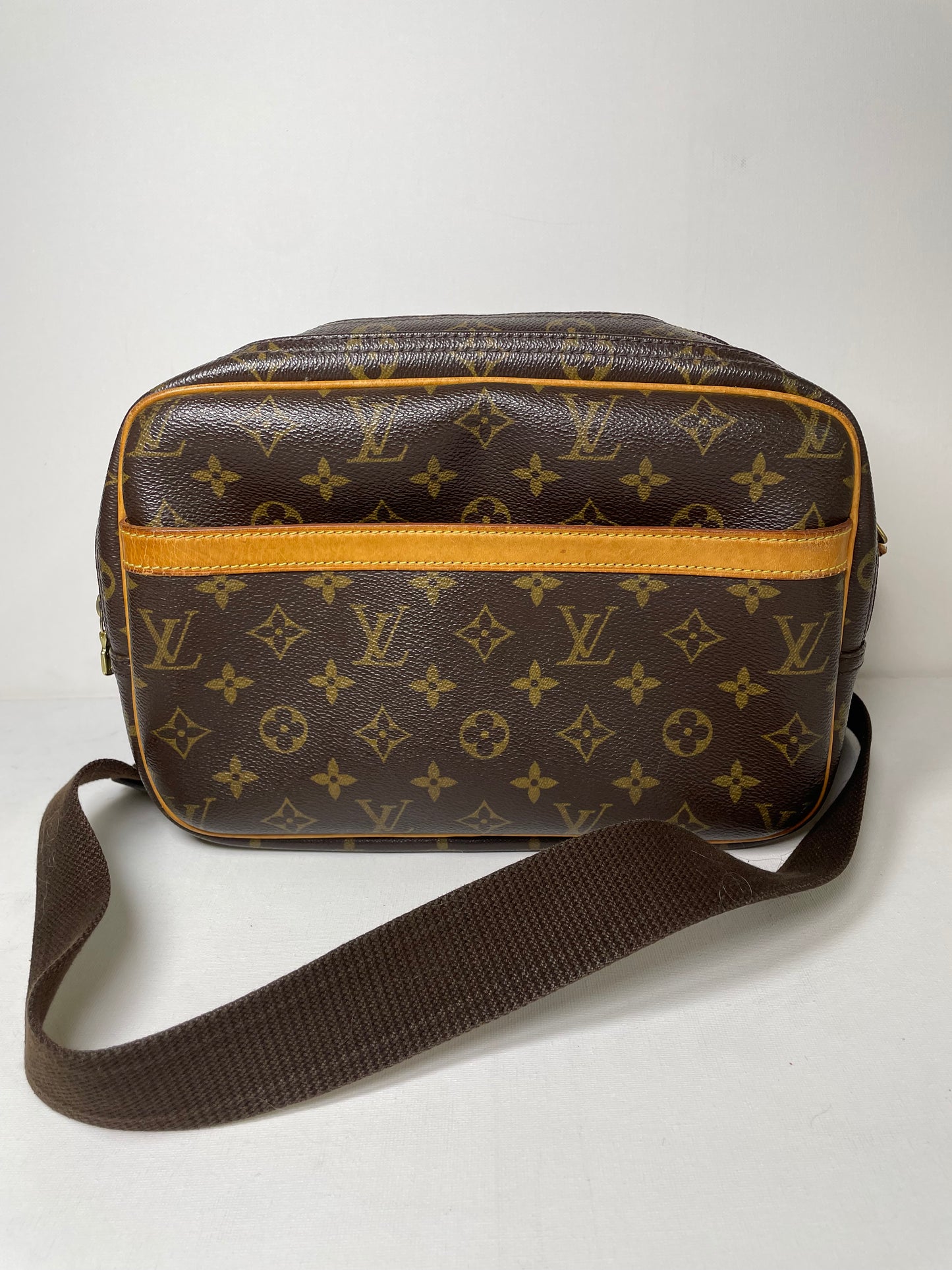 Preloved, Vintage Louis Vuitton Reporter Shoulder Bag, PM