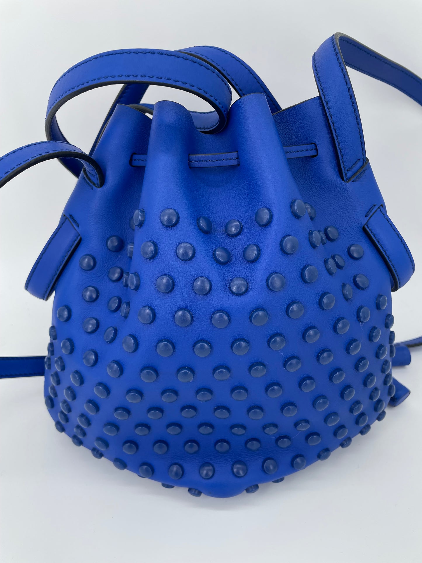 Preloved Tod’s Gommino Bucket Bag
