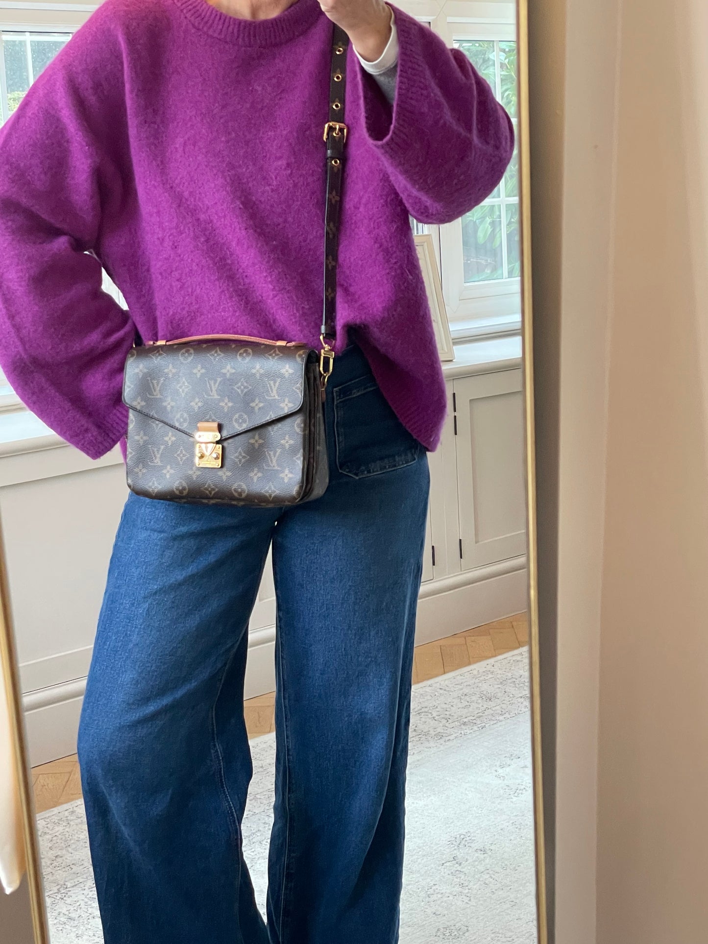 Preloved Louis Vuitton Pochette Metis Crossbody Bag