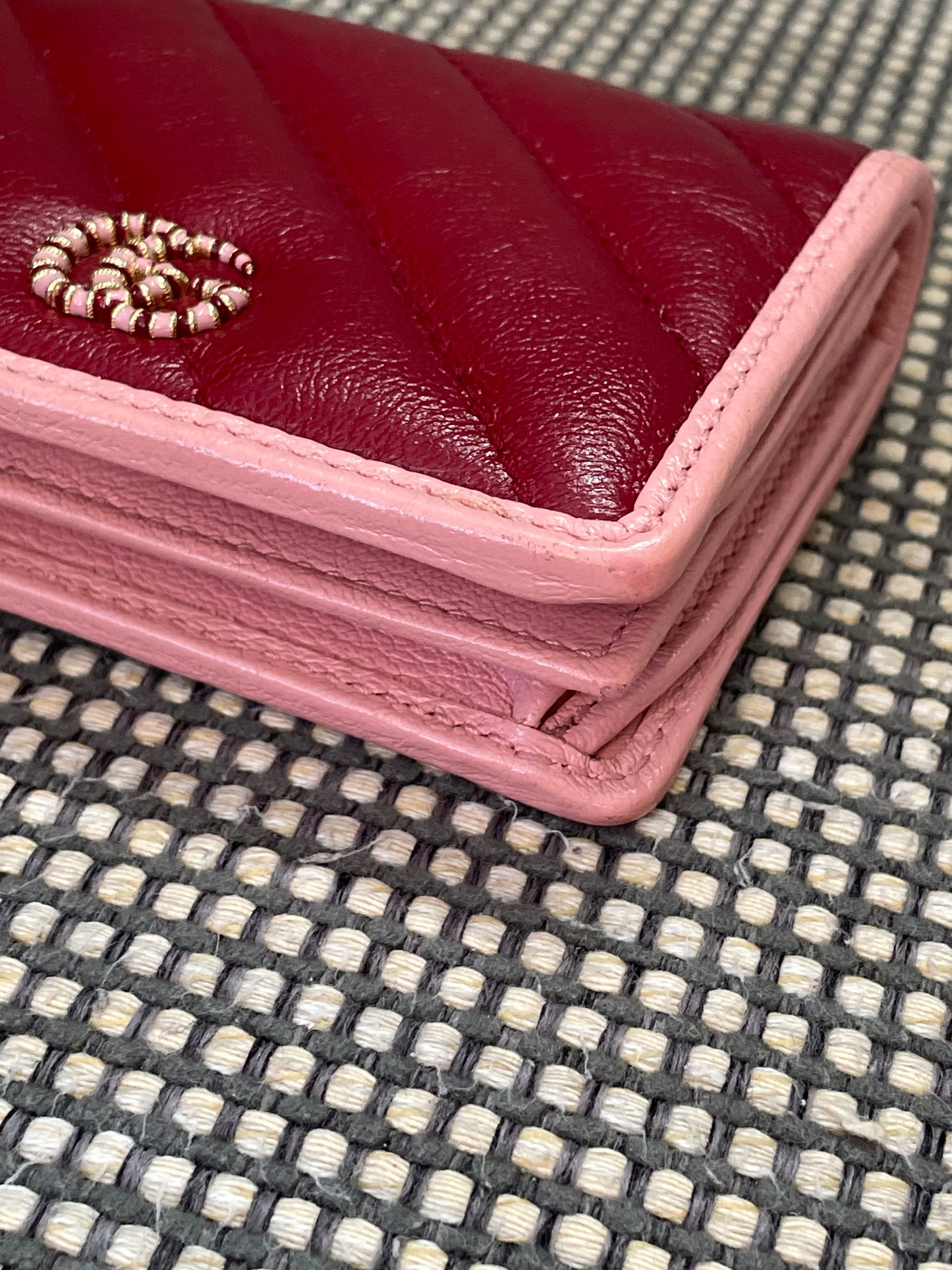 Preloved Gucci Matelasse Diagonal Torchon GG Marmont Card Wallet