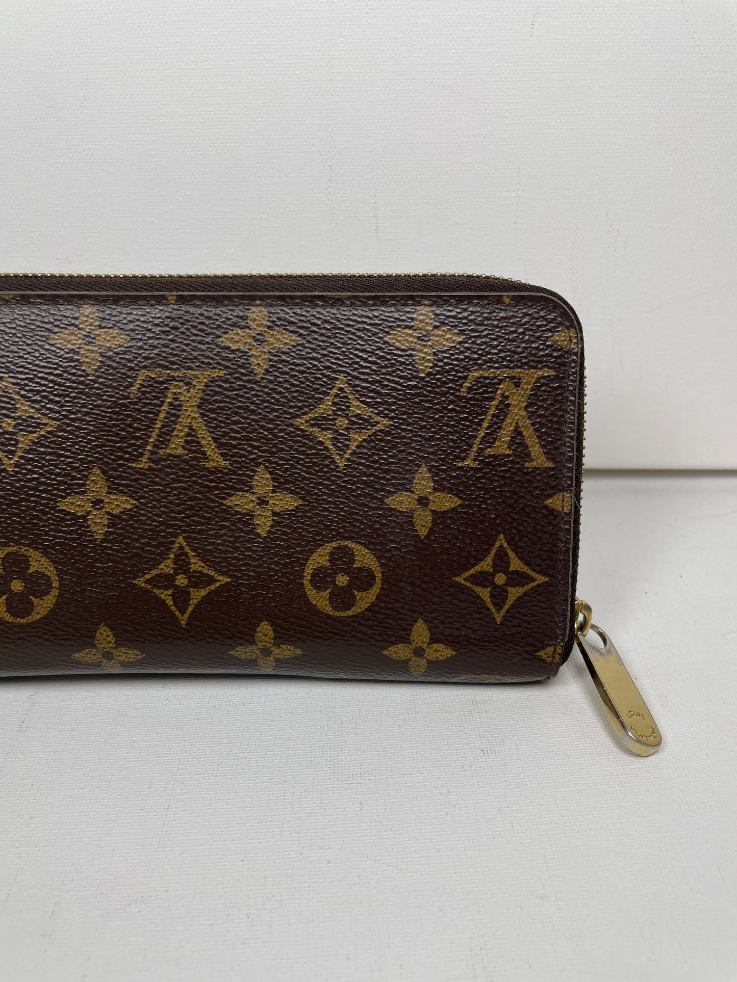 Preloved Louis Vuitton zippy Wallet