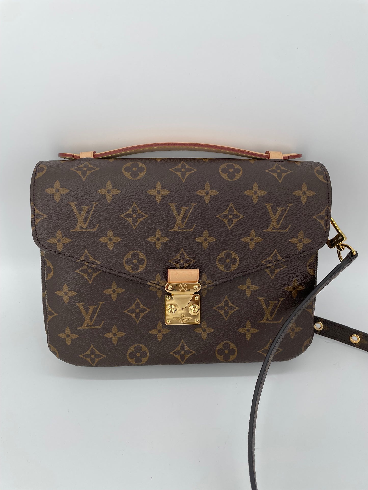 Preloved Louis Vuitton Pochette Metis Crossbody Bag