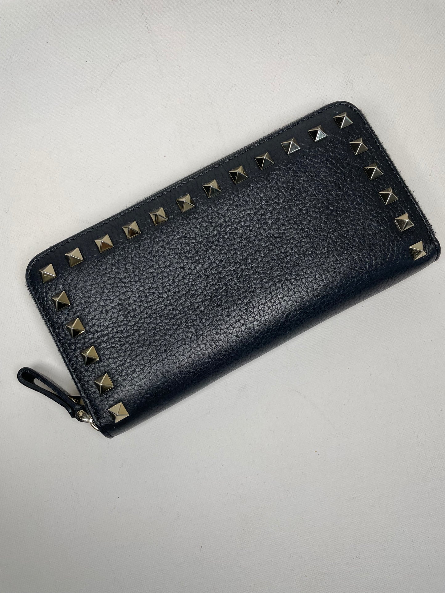 Preloved Valentino Garavani Rockstud Long Wallet
