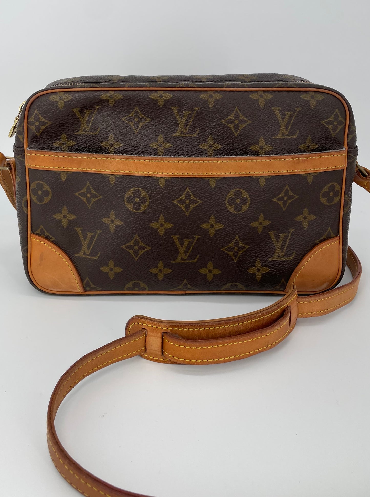 Preloved Vintage Louis Vuitton Canvas Trocadero Bag