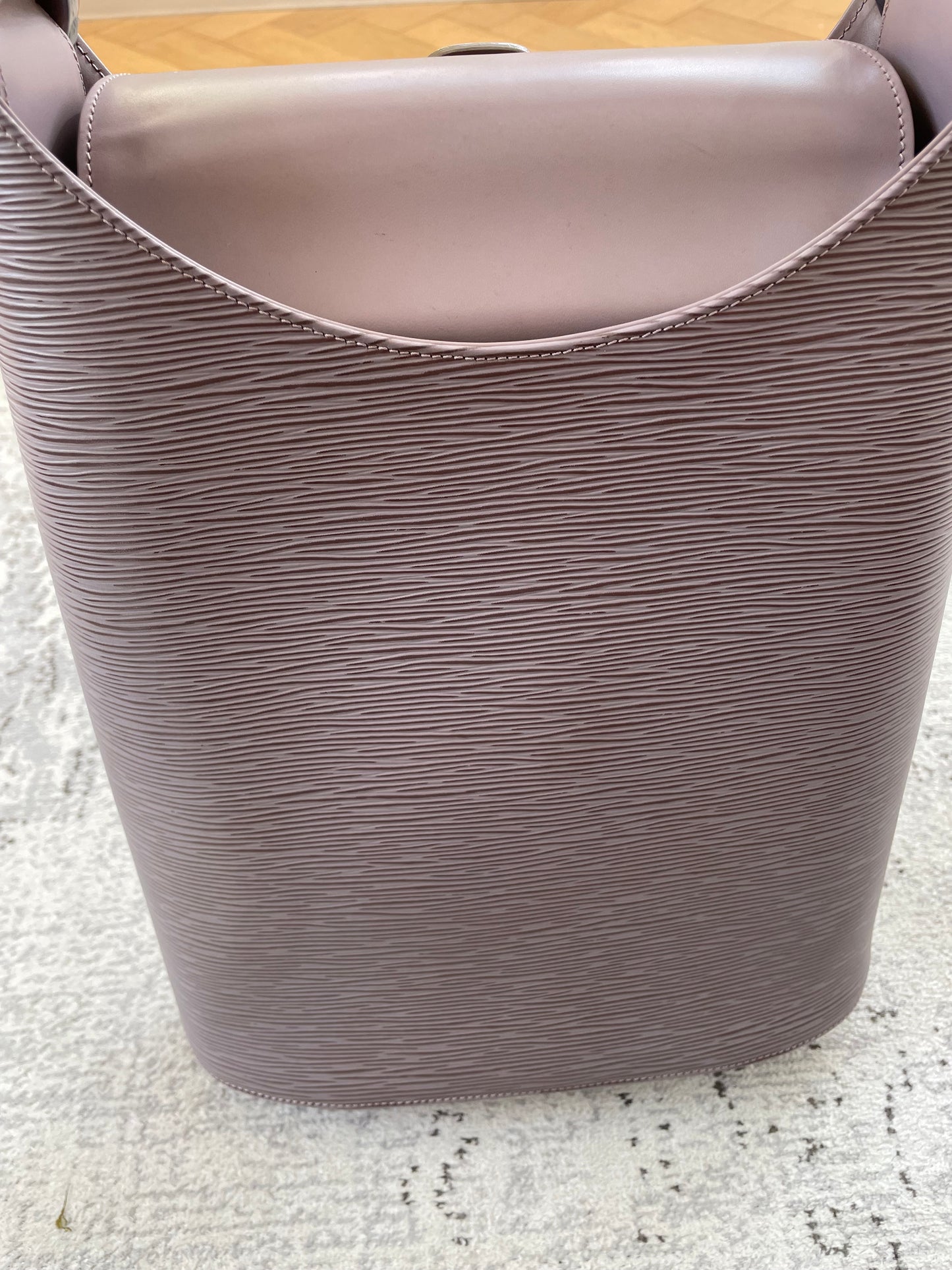 Preloved Vintage Louis Vuitton Epi Leather  Verseau Bucket Bag