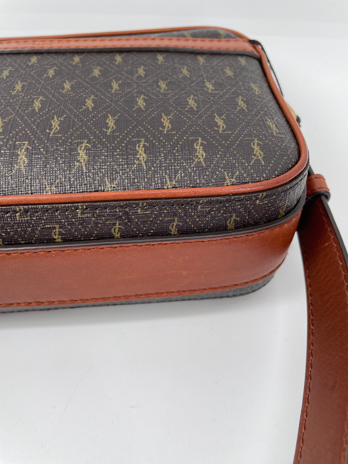 Preloved Saint Laurent Le Monogramme Camera Bag