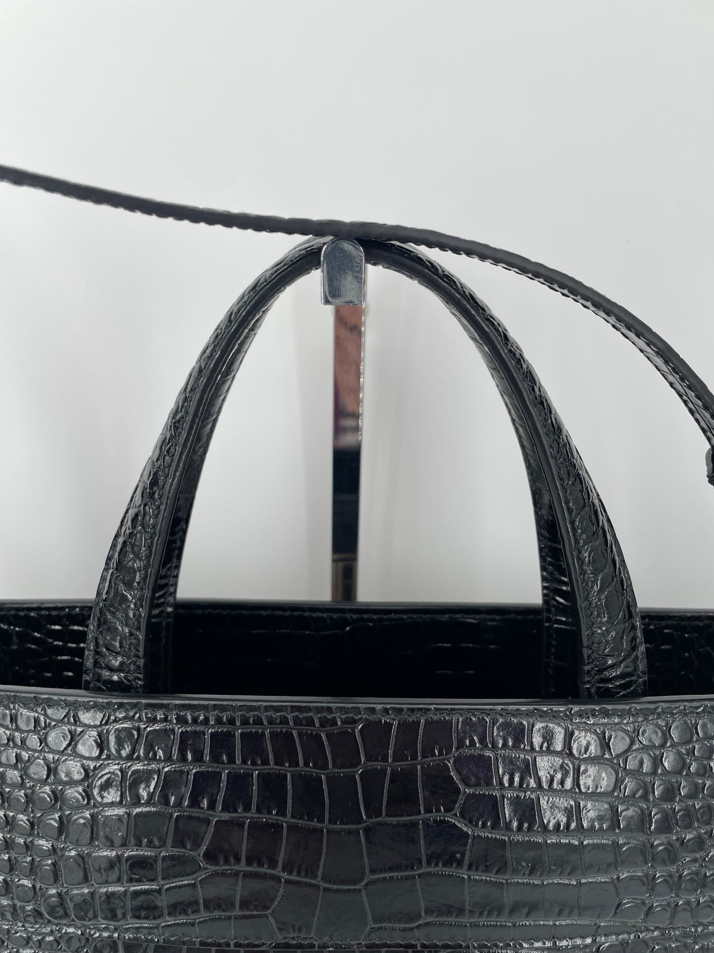 Preloved Saint Laurent Manhattan Tote Bag with Long Strap