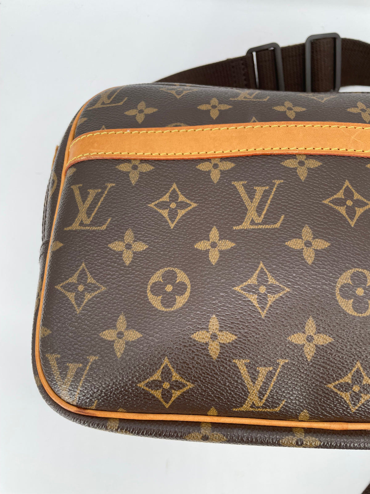 Preloved,  Louis Vuitton Reporter Shoulder Bag, PM