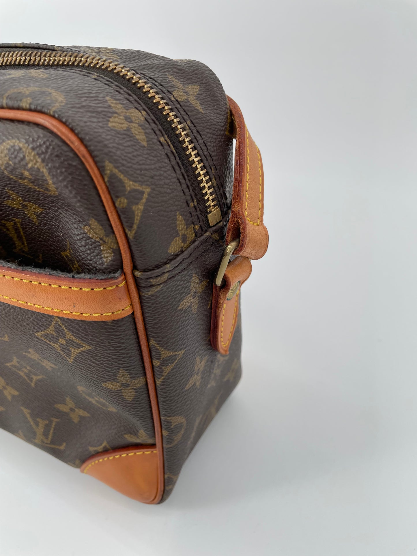 Preloved Vintage Louis Vuitton Canvas Trocadero Bag