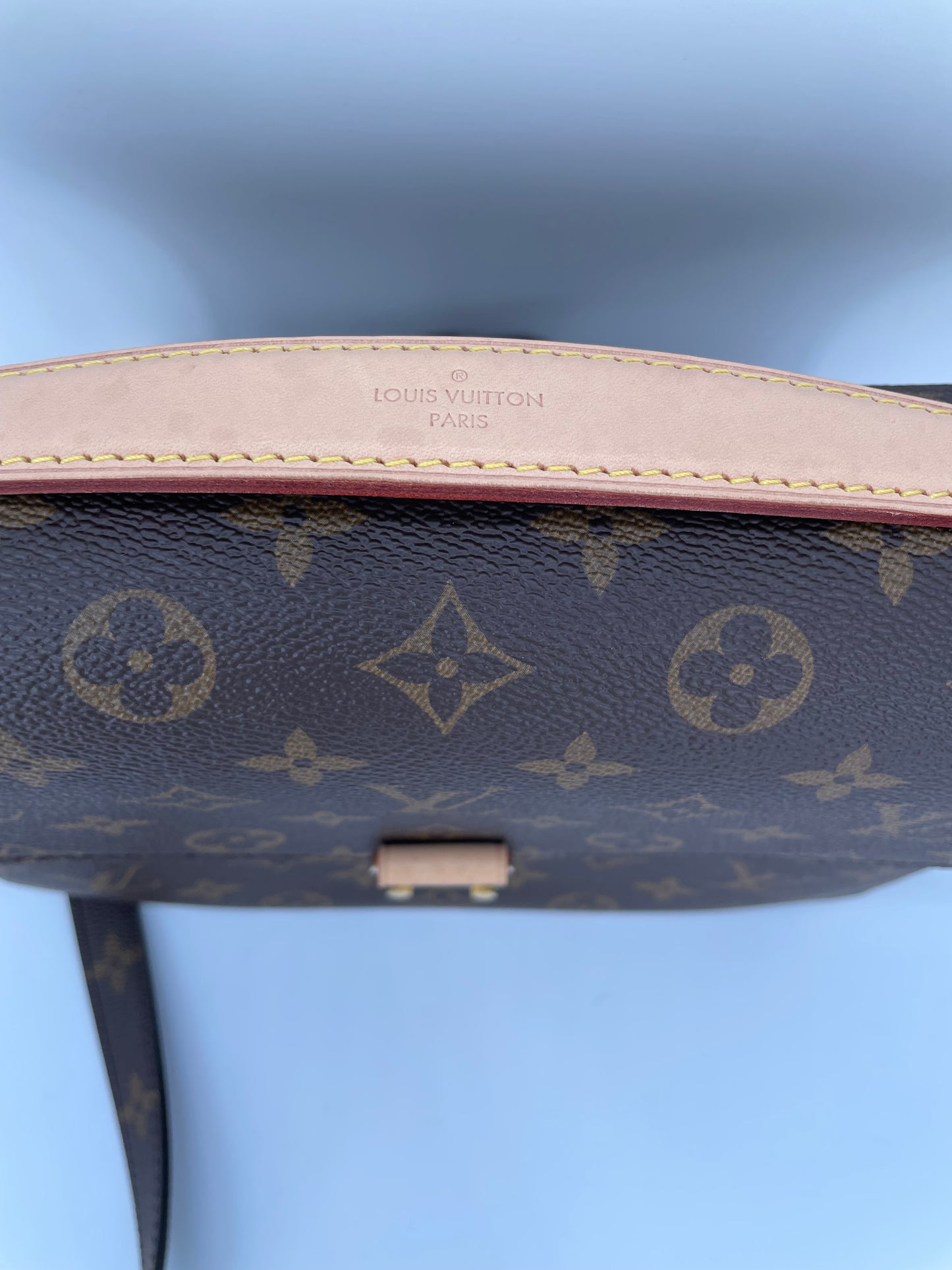 Preloved Louis Vuitton Pochette Metis Crossbody Bag
