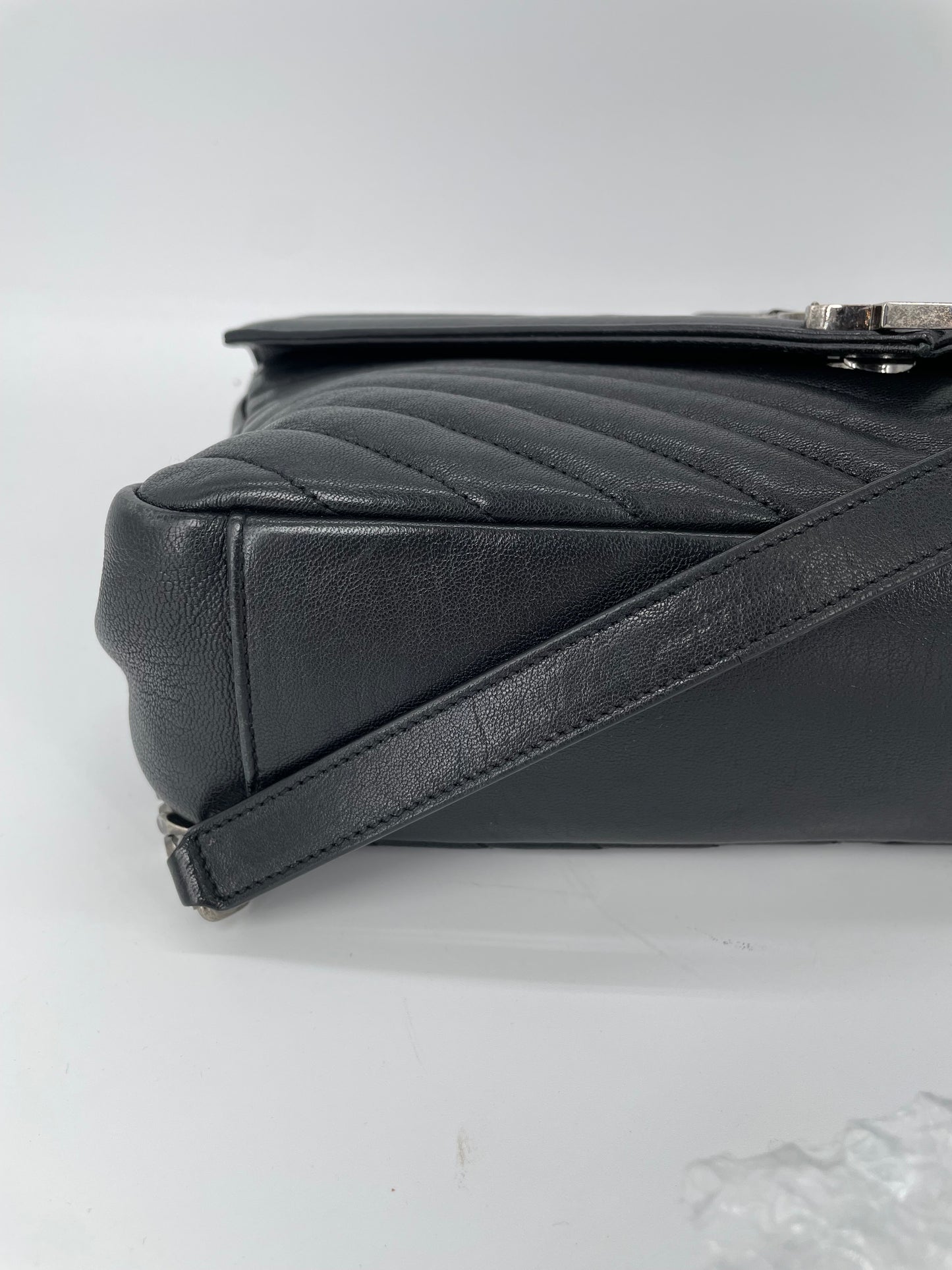 Preloved Saint Laurent Matelasse Chevron Monogram College Bag, Large
