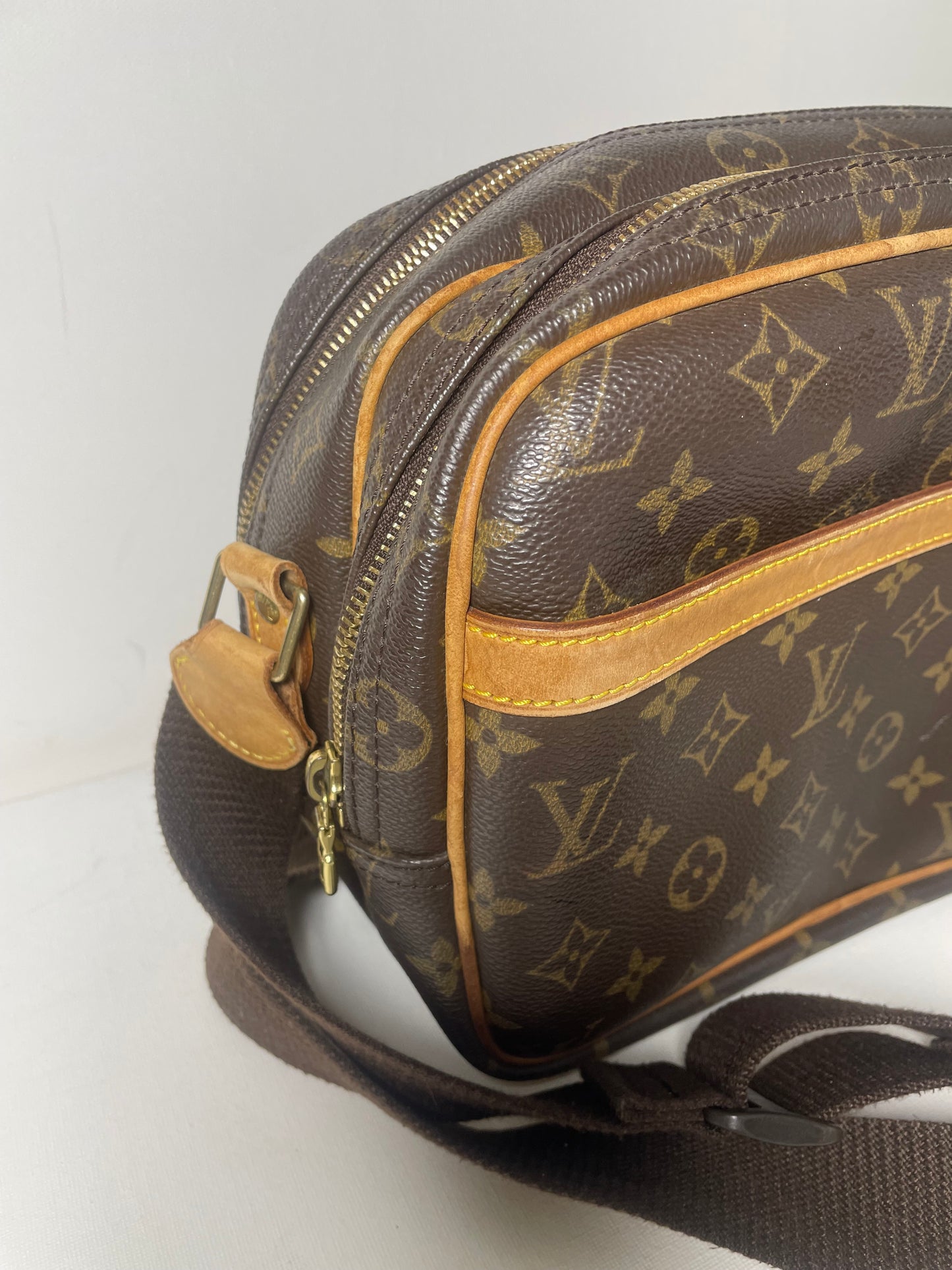 Preloved,  Louis Vuitton Reporter Shoulder Bag, PM