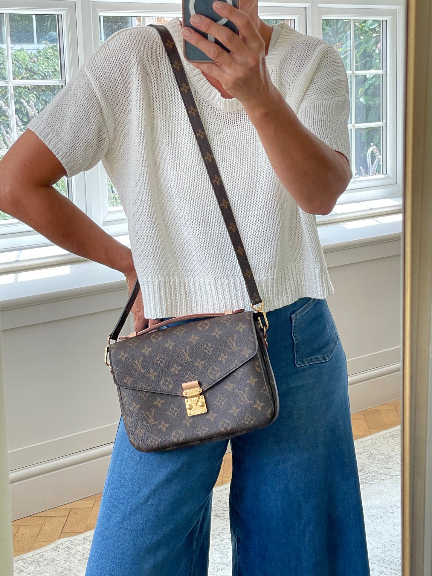 Preloved Louis Vuitton Pochette Metis Crossbody Bag