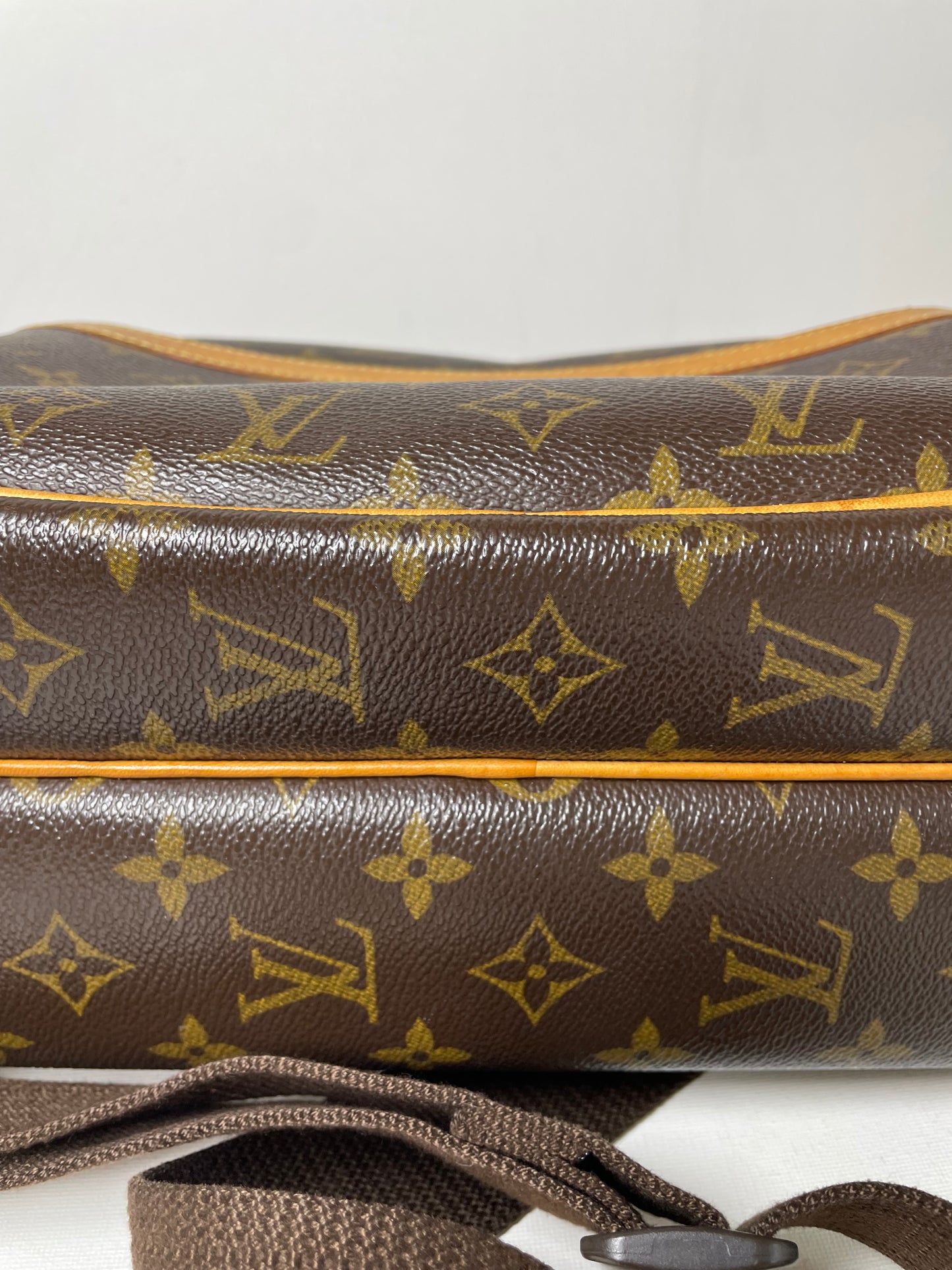 Preloved,  Louis Vuitton Reporter Shoulder Bag, PM