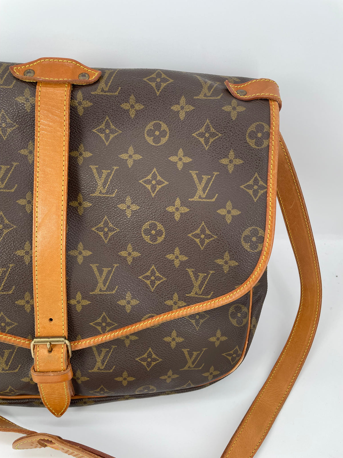 Preloved Vintage Louis Vuitton Saumur 35 Messenger Bag, large