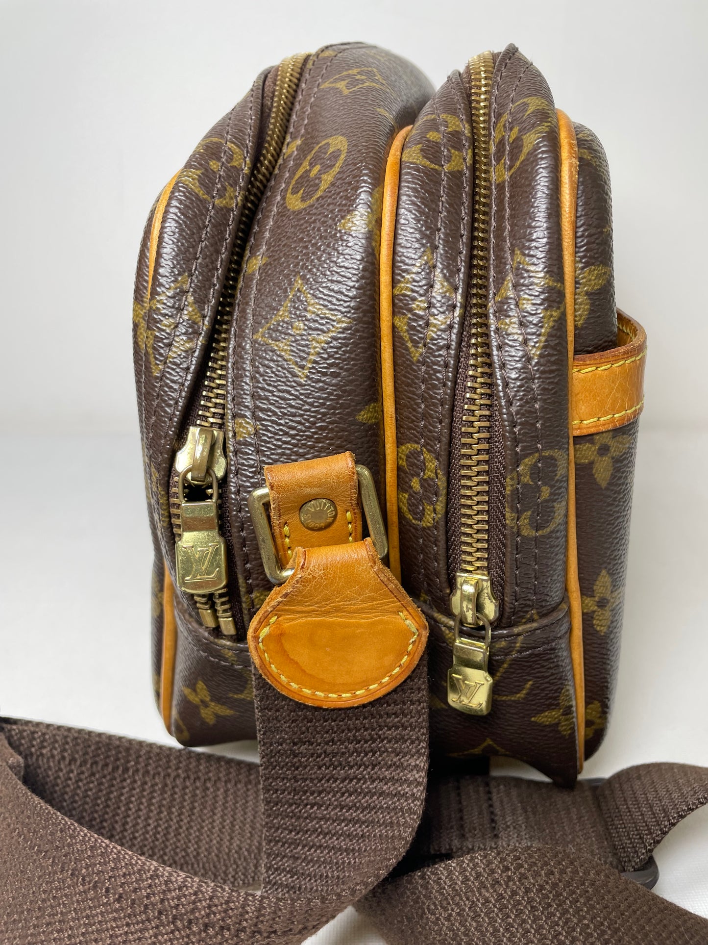 Preloved, Vintage Louis Vuitton Reporter Shoulder Bag, PM