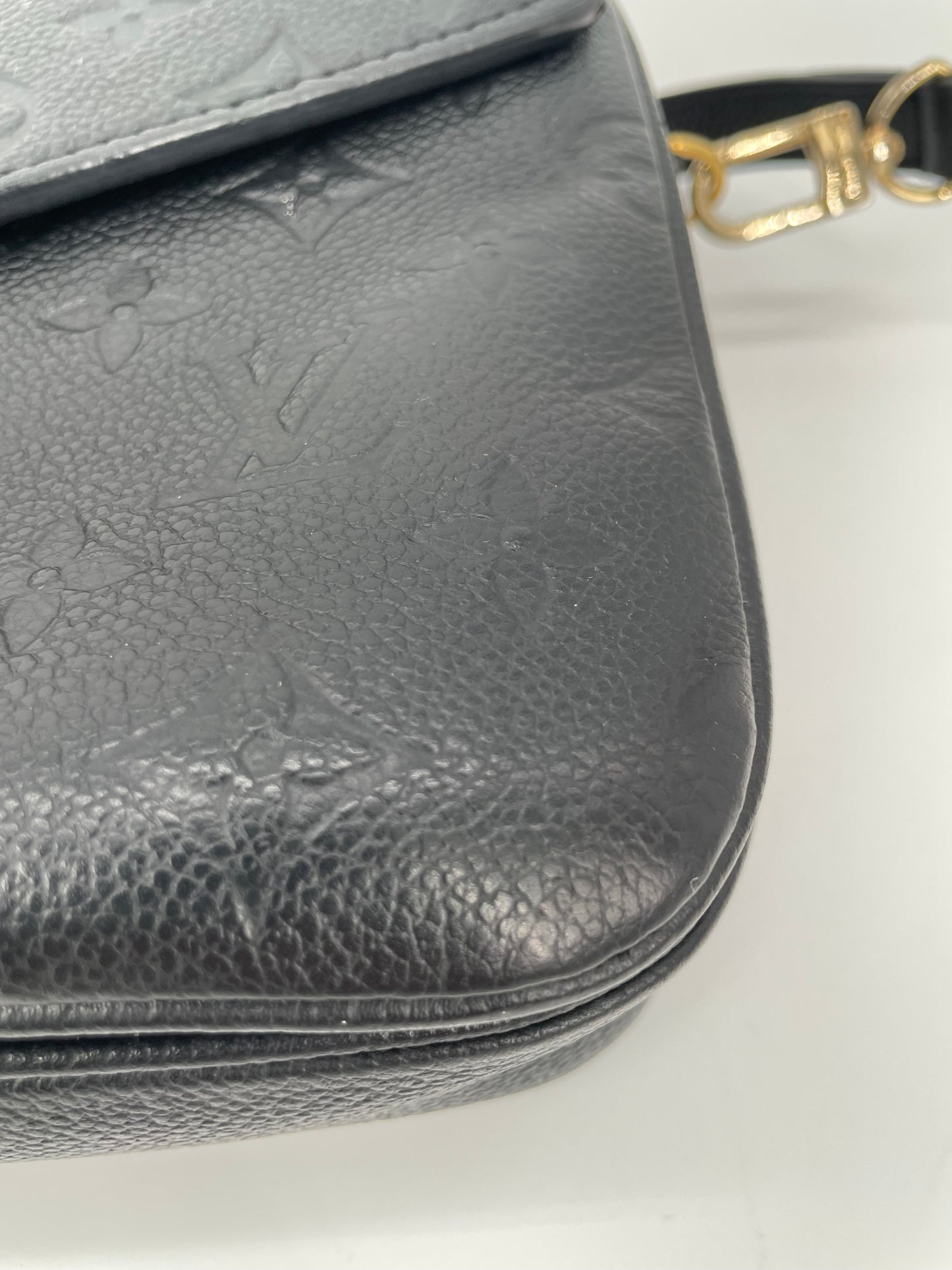 Preloved Louis Vuitton Empreinte Metis Crossbody Bag