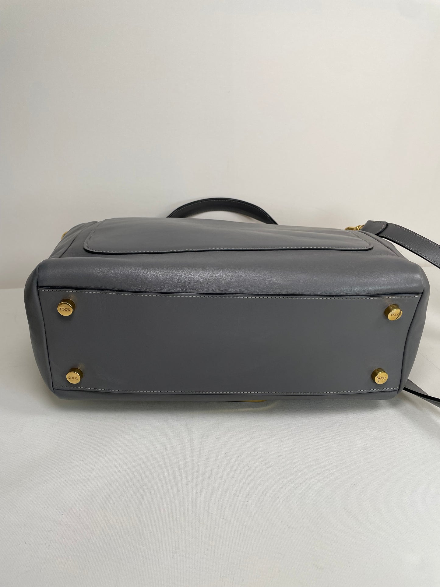 Preloved Tod’s Two Way Wave Bag, Large