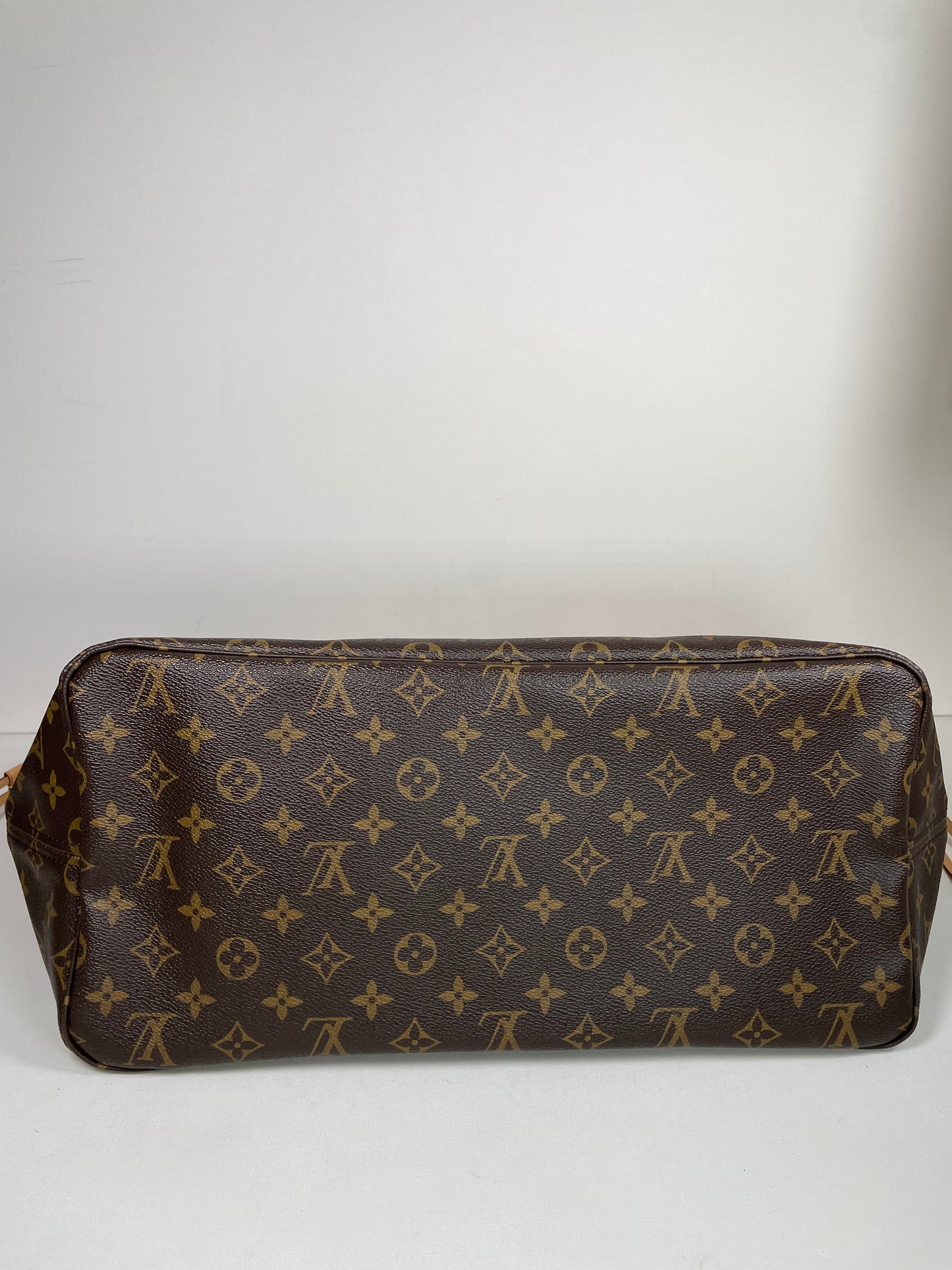 Louis Vuitton Neverfull Shopping Tote Bag, GM