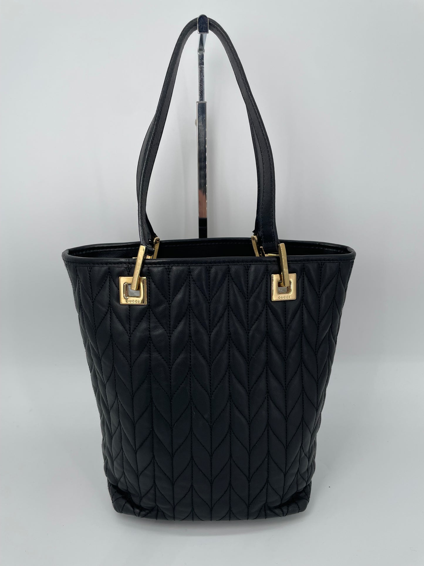 Preloved Gucci Quilted Bucket Top Handle Tote Bag, Small