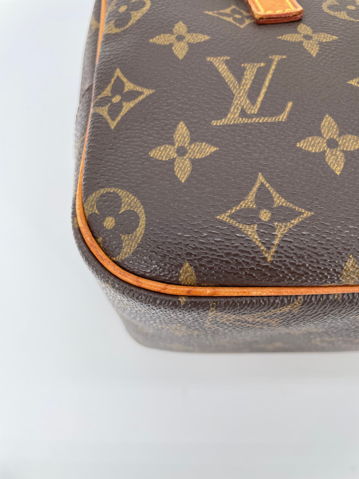 Preloved Louis Vuitton Cite Shoulder Bag, MM