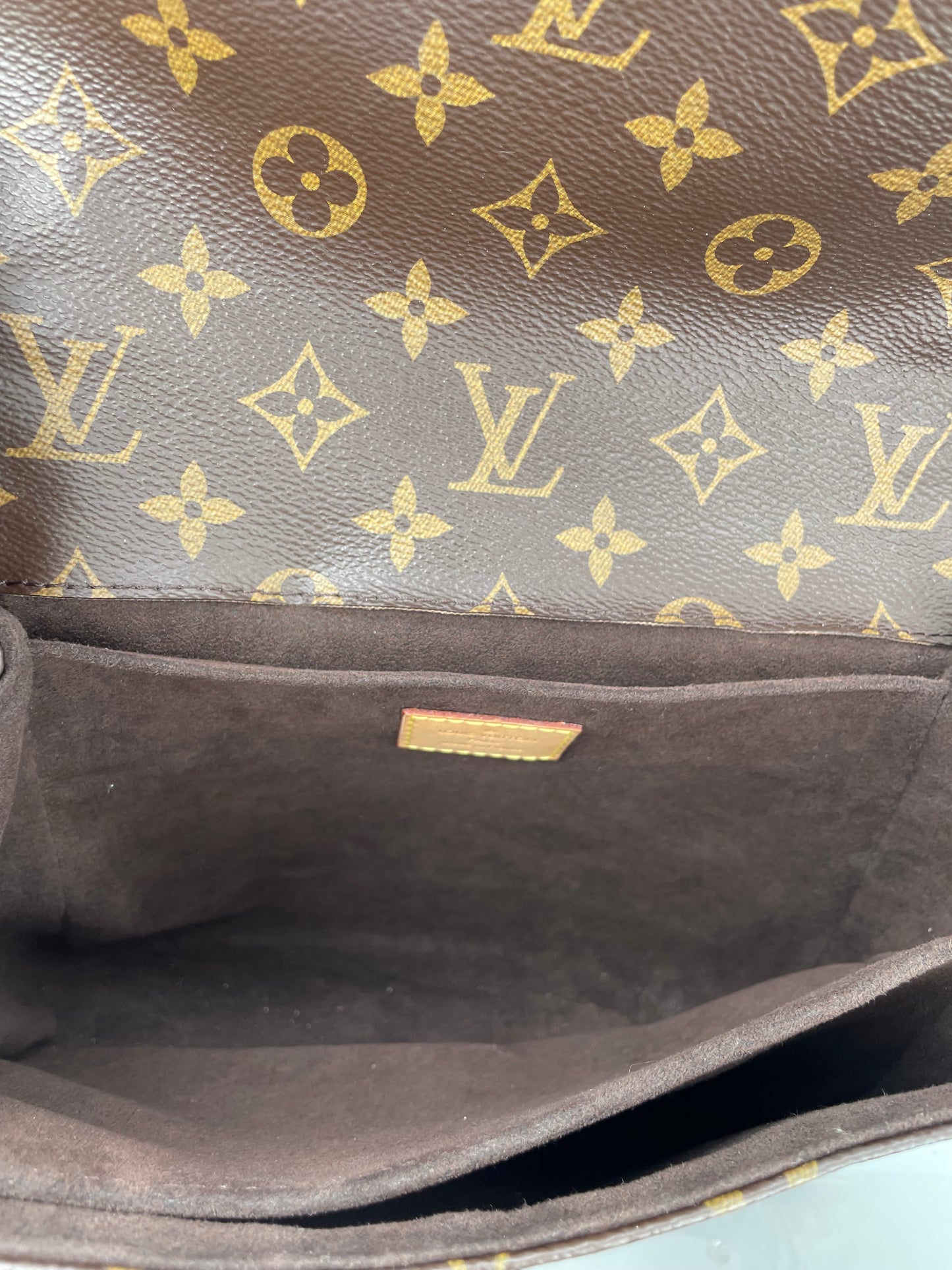 Preloved Louis Vuitton Pochette Metis Crossbody Bag