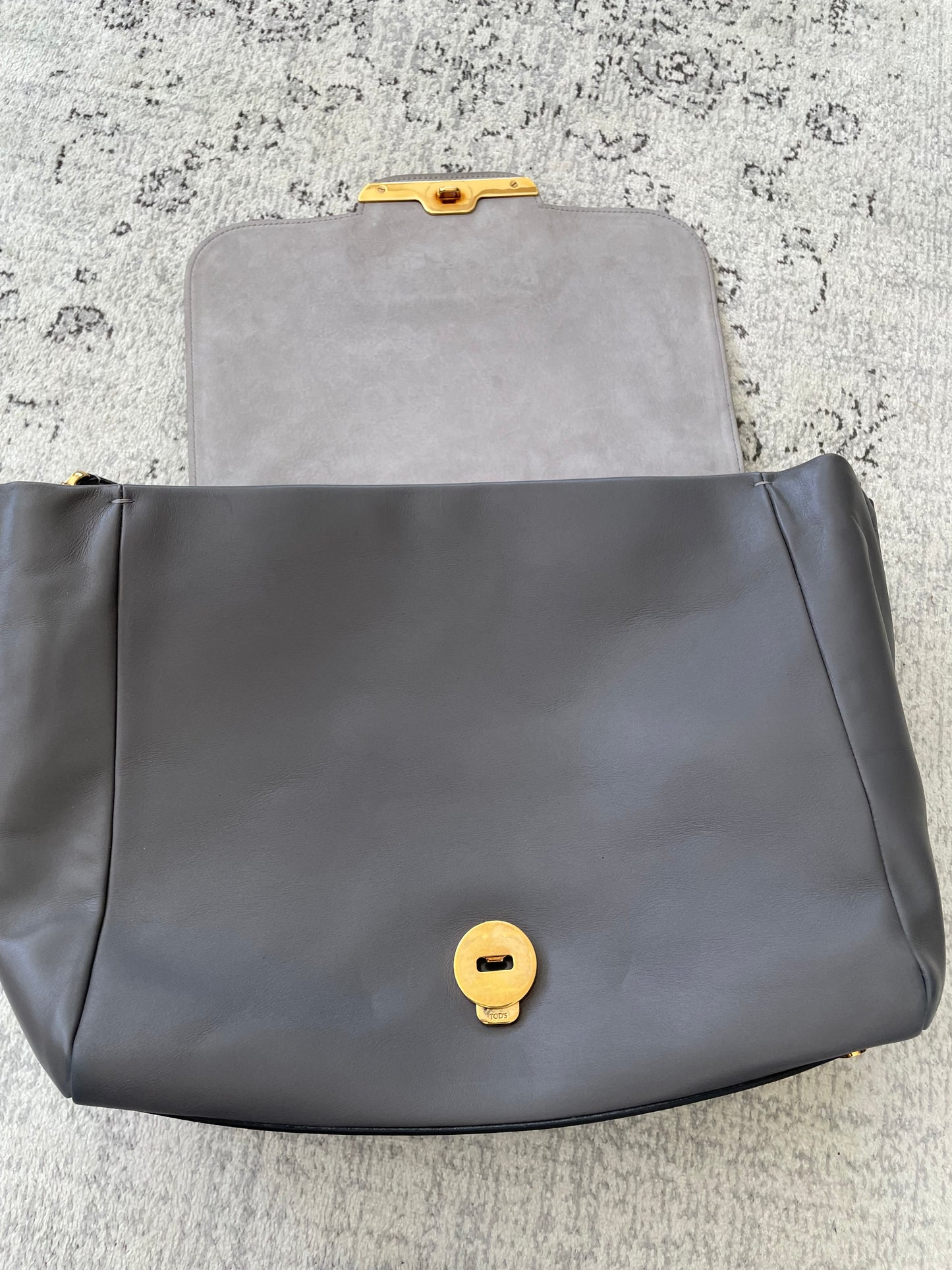 Preloved Tod’s Two Way Wave Bag, Large