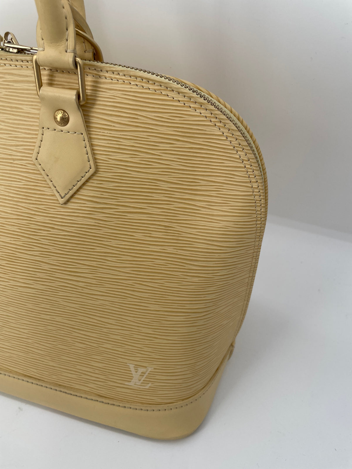 Preloved Louis Vuitton Alma Epi Bag, PM