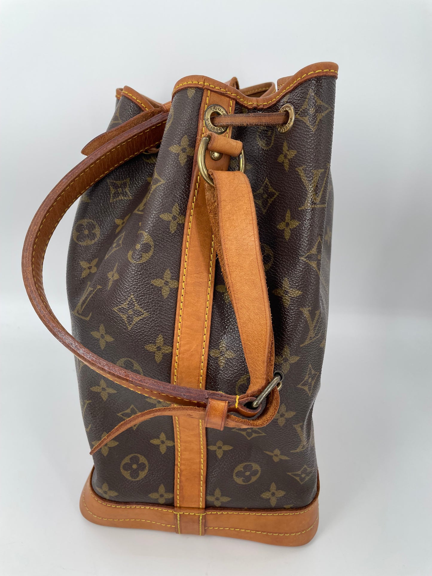 Preloved, Vintage Louis Vuitton Noe Bucket Bag, Large