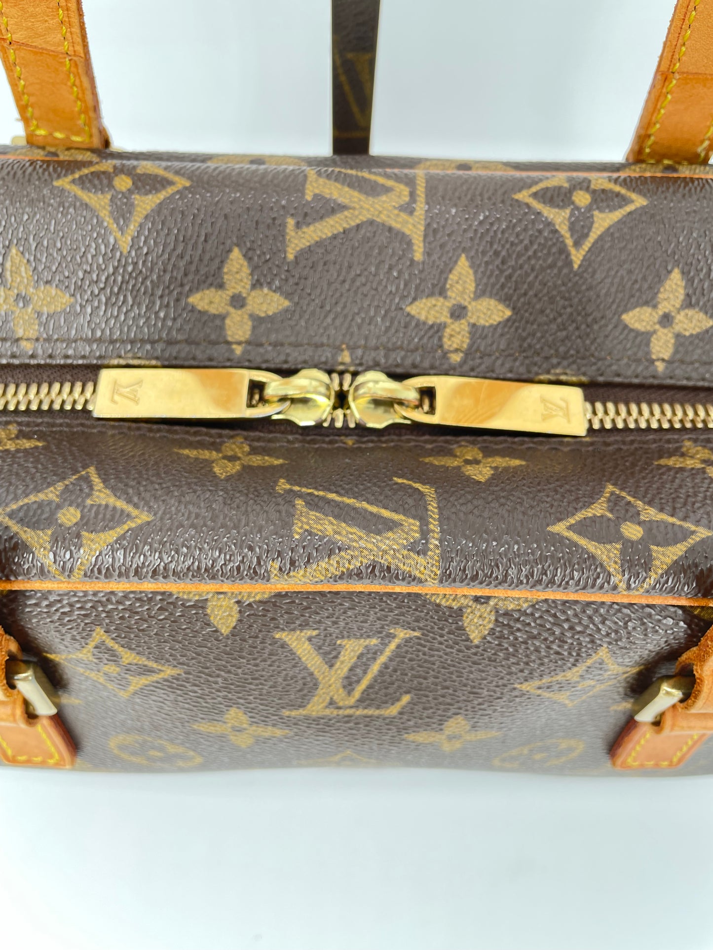 Preloved Louis Vuitton Cite Shoulder Bag, MM
