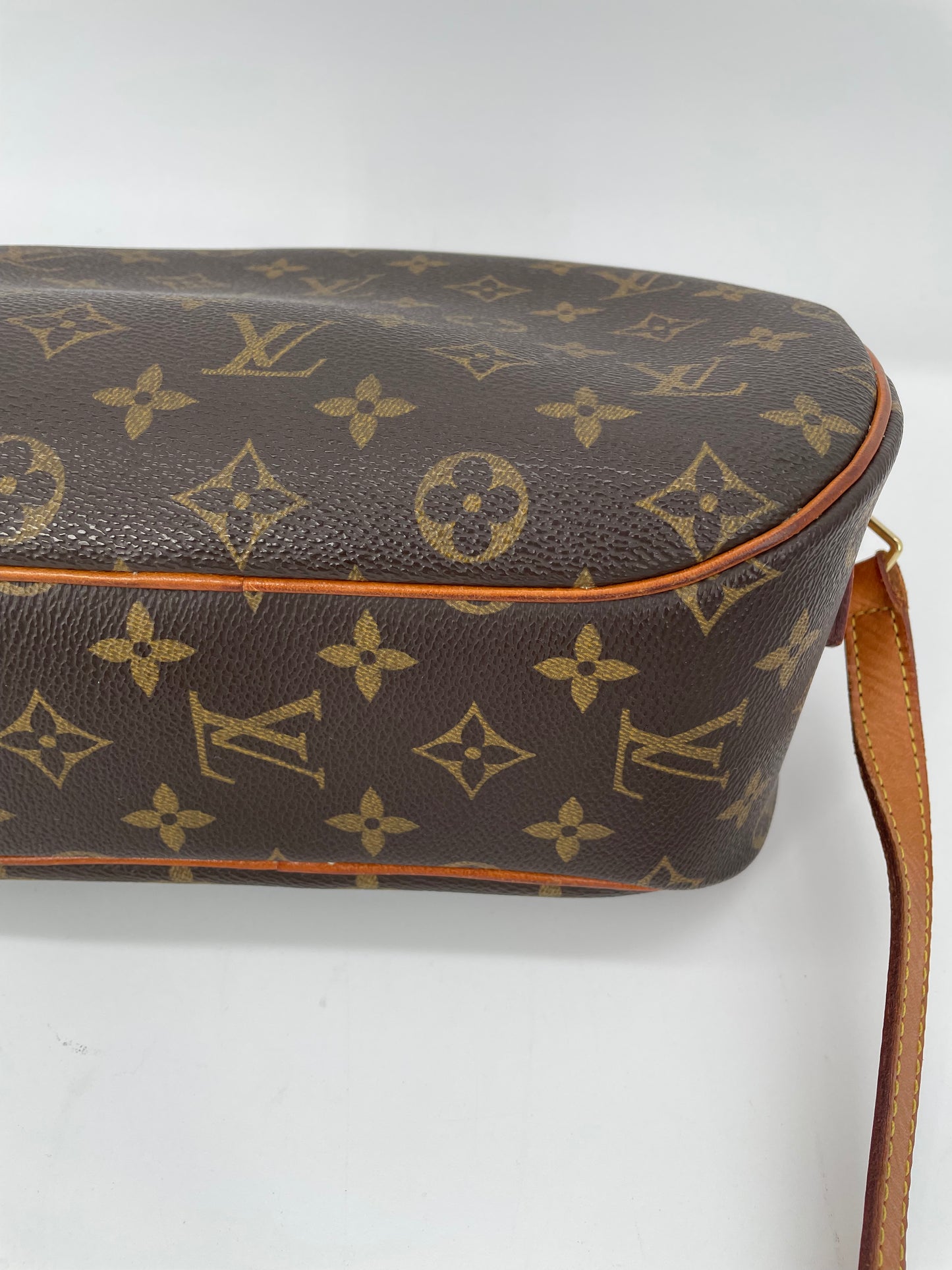 Preloved Louis Vuitton Blois Camera Bag