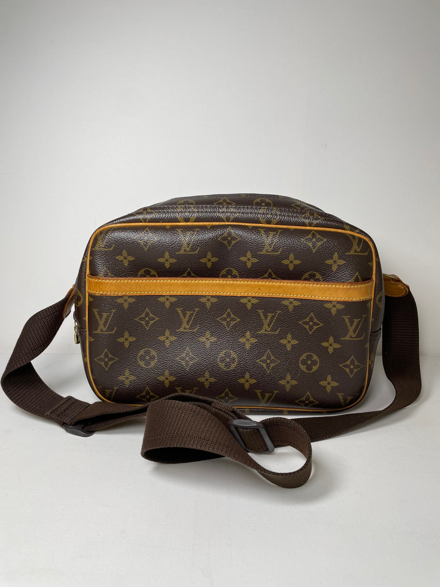 Preloved,  Louis Vuitton Reporter Shoulder Bag, PM