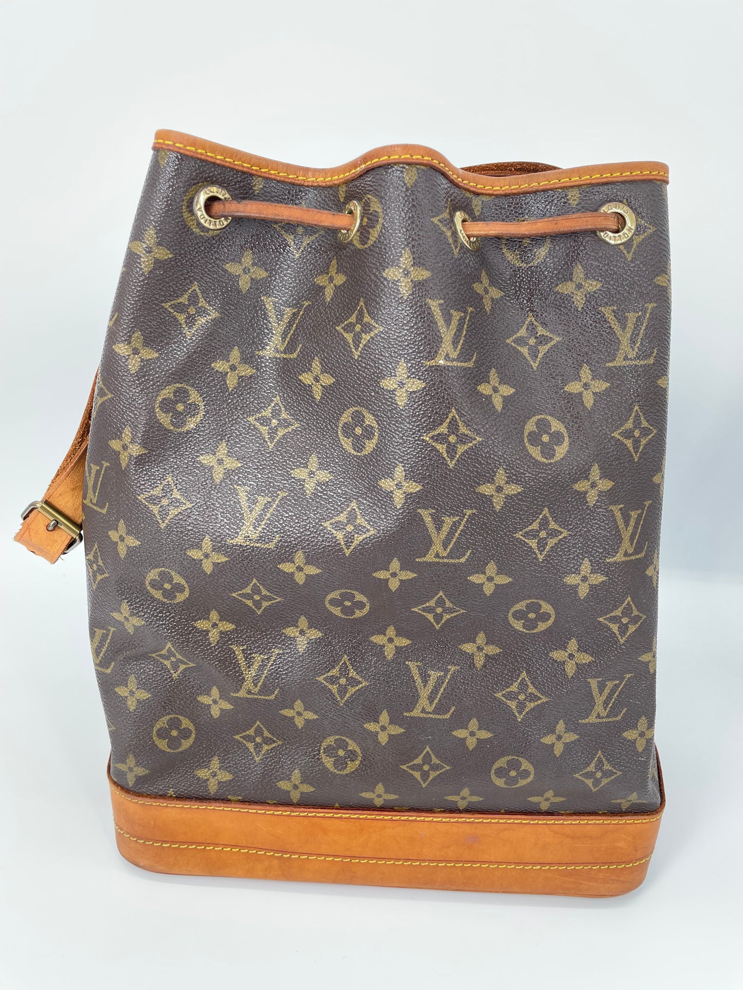Preloved, Vintage Louis Vuitton Noe Bucket Bag, Large