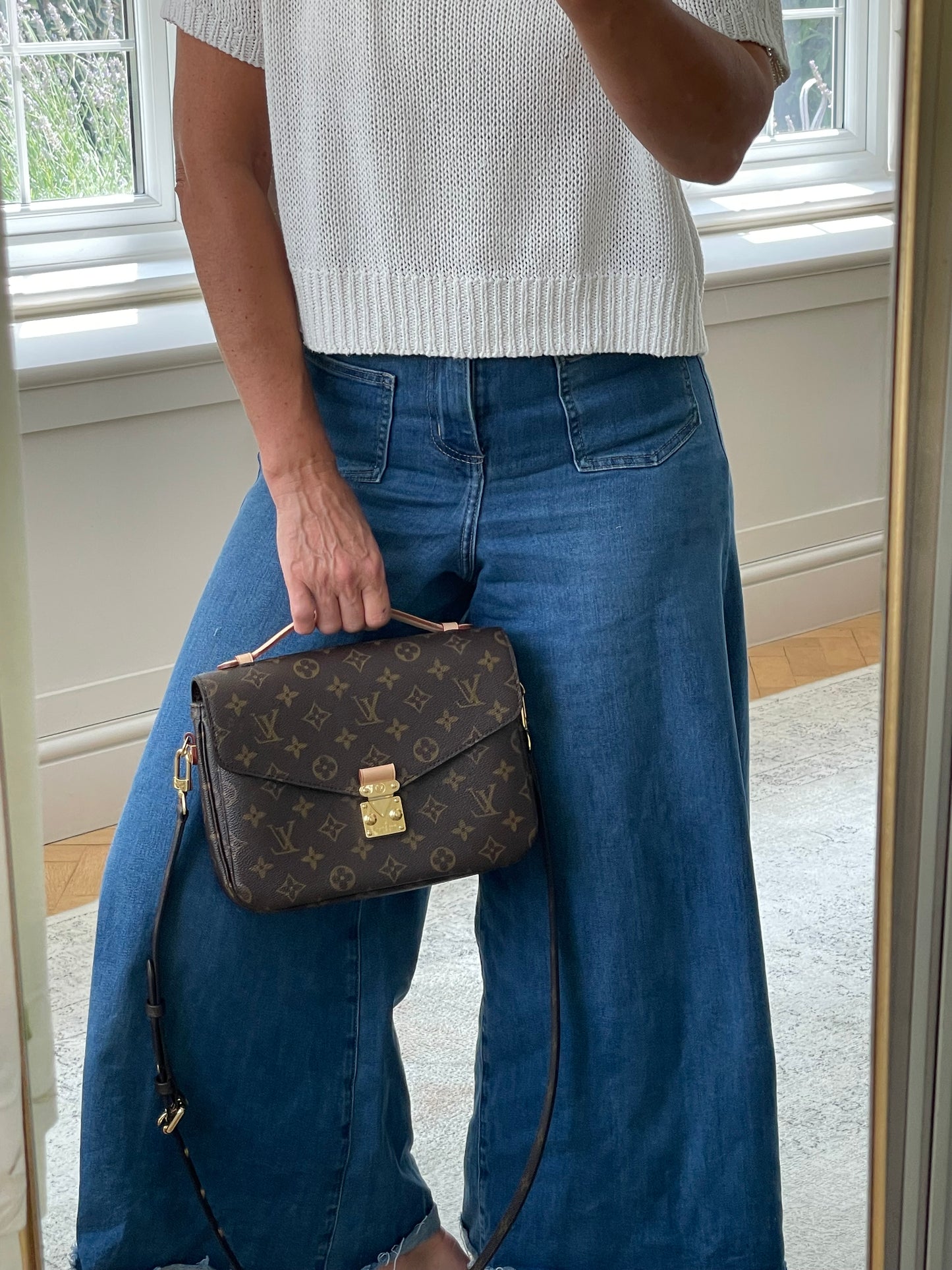 Preloved Louis Vuitton Pochette Metis Crossbody Bag
